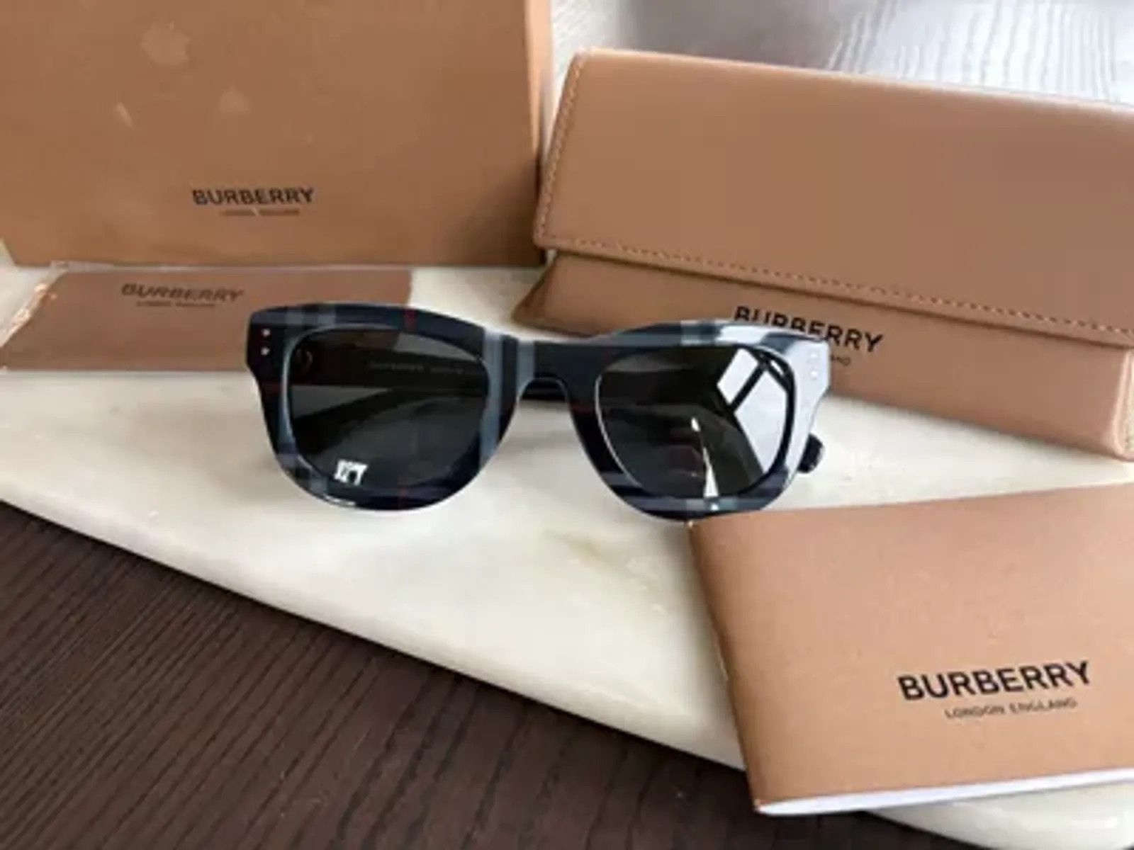 Burberry Burberry Burberry Sidney, Navy Check Sunglasses Size ONE SIZE - 7 Thumbnail