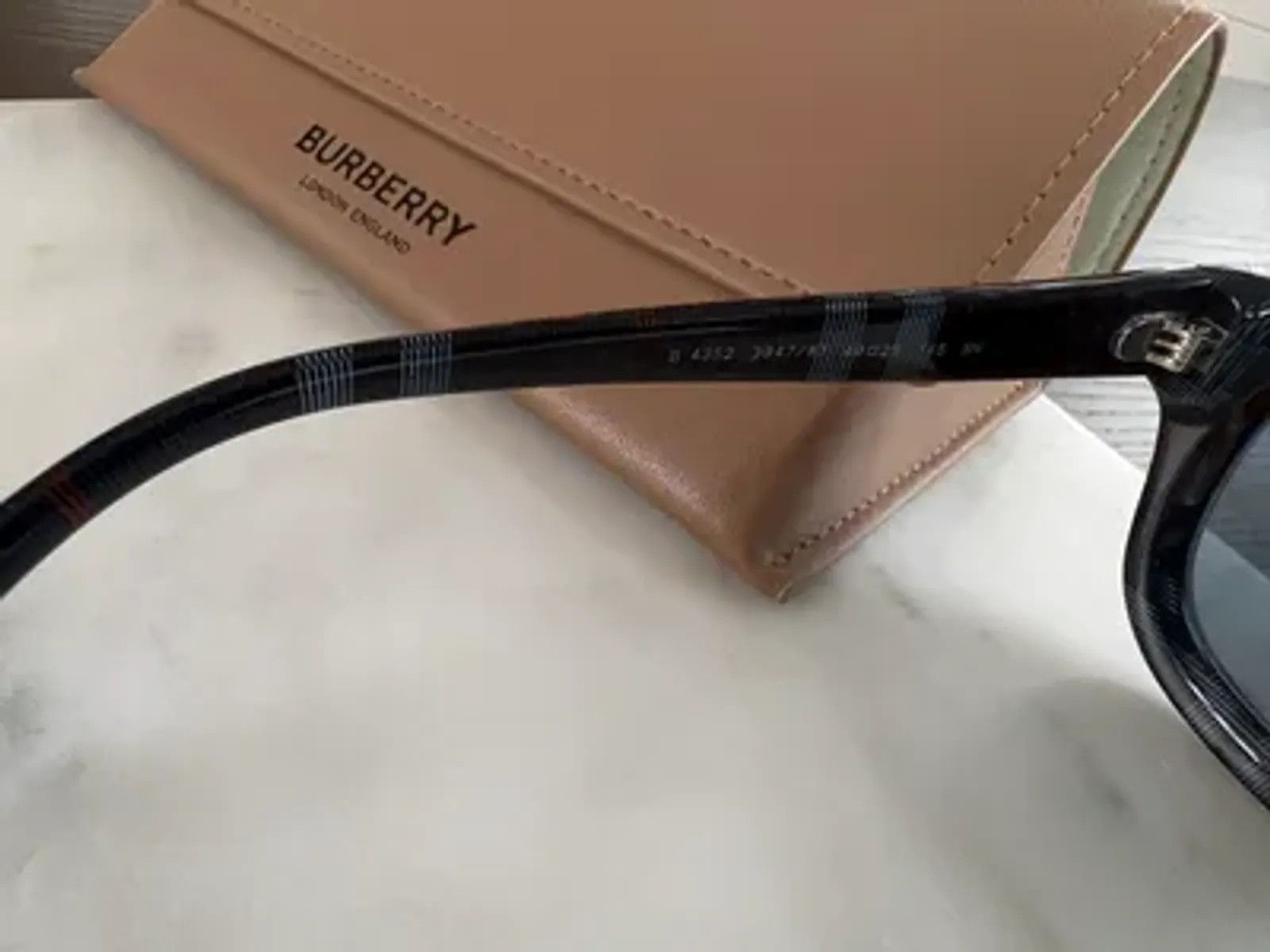 Burberry Burberry Burberry Sidney, Navy Check Sunglasses Size ONE SIZE - 5 Thumbnail