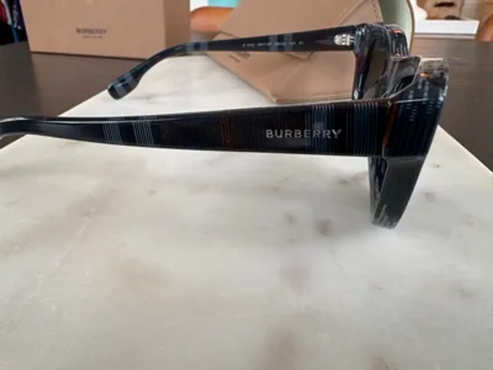 Burberry Burberry Burberry Sidney, Navy Check Sunglasses Size ONE SIZE - 3 Thumbnail
