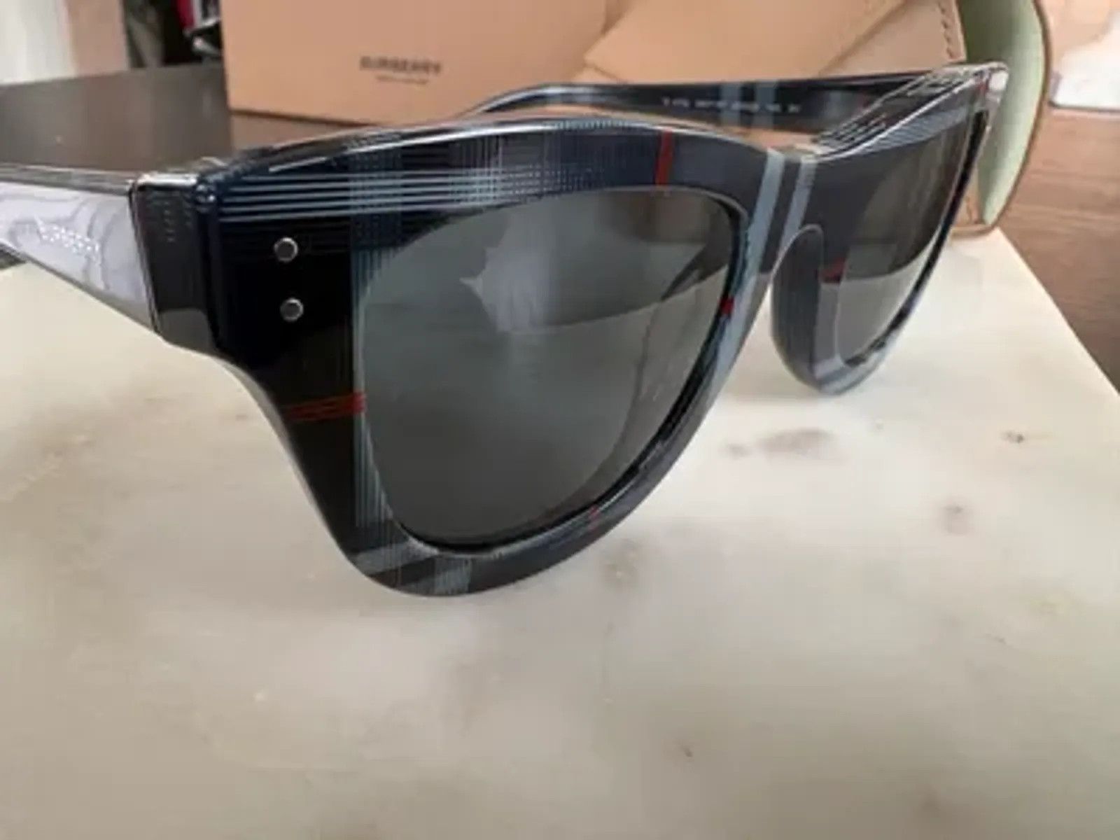 Burberry Burberry Burberry Sidney, Navy Check Sunglasses Size ONE SIZE - 6 Thumbnail