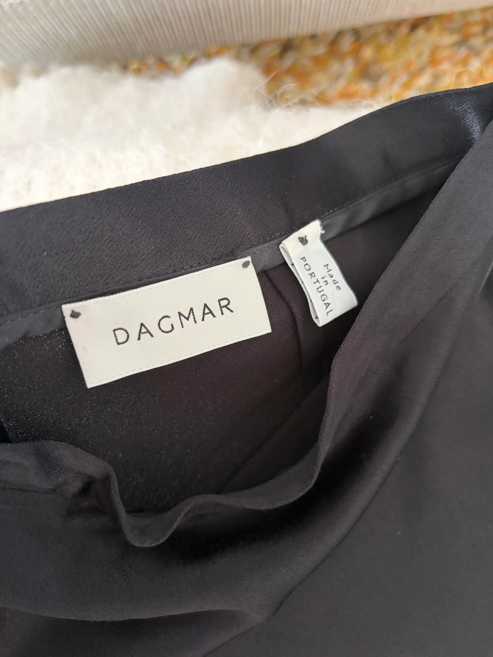 Dagmar Dagmar Shiny midi skirt Skirt Size 26" / US 2 / IT 38 - 2 Thumbnail