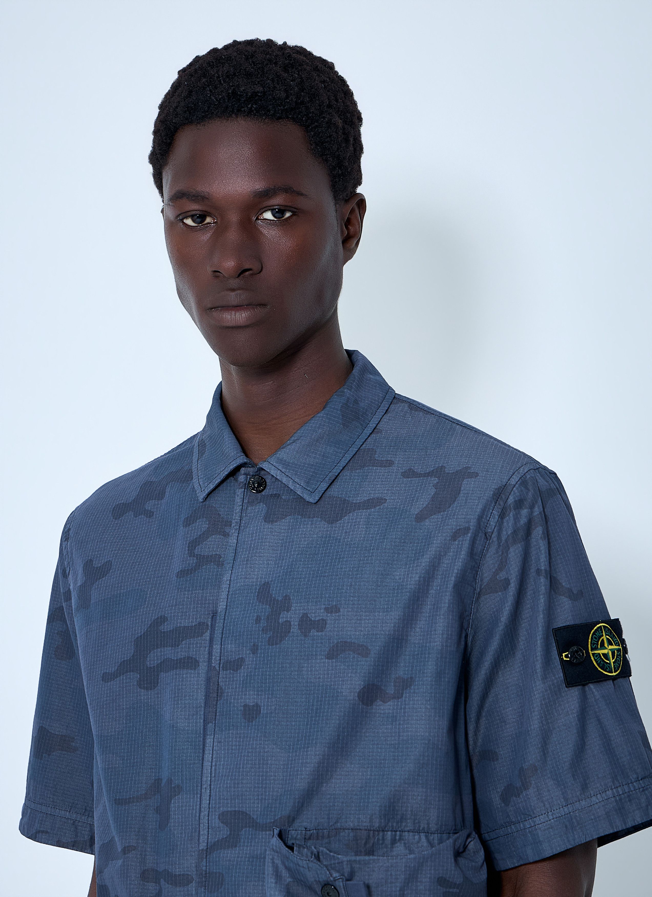 Stone Island Short-Sleeve Overshirt with Flap Pockets Size US L / EU 52-54 / 3 - 5 Thumbnail