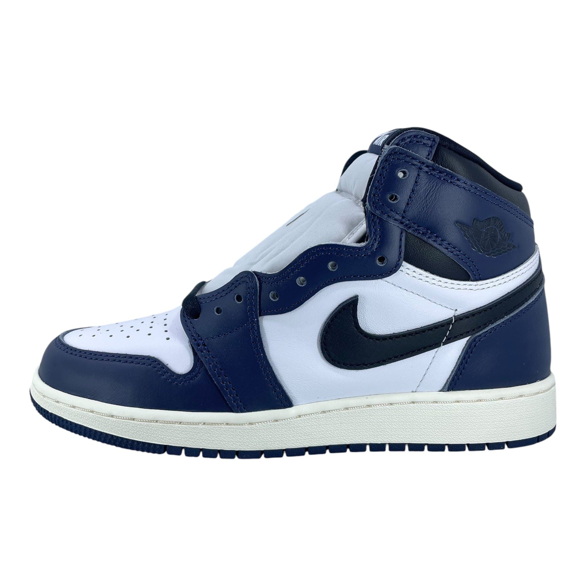 Nike 1 Retro High OG Midnight Navy (GS) Size US 6.5 / EU 39-40 - 2 Thumbnail