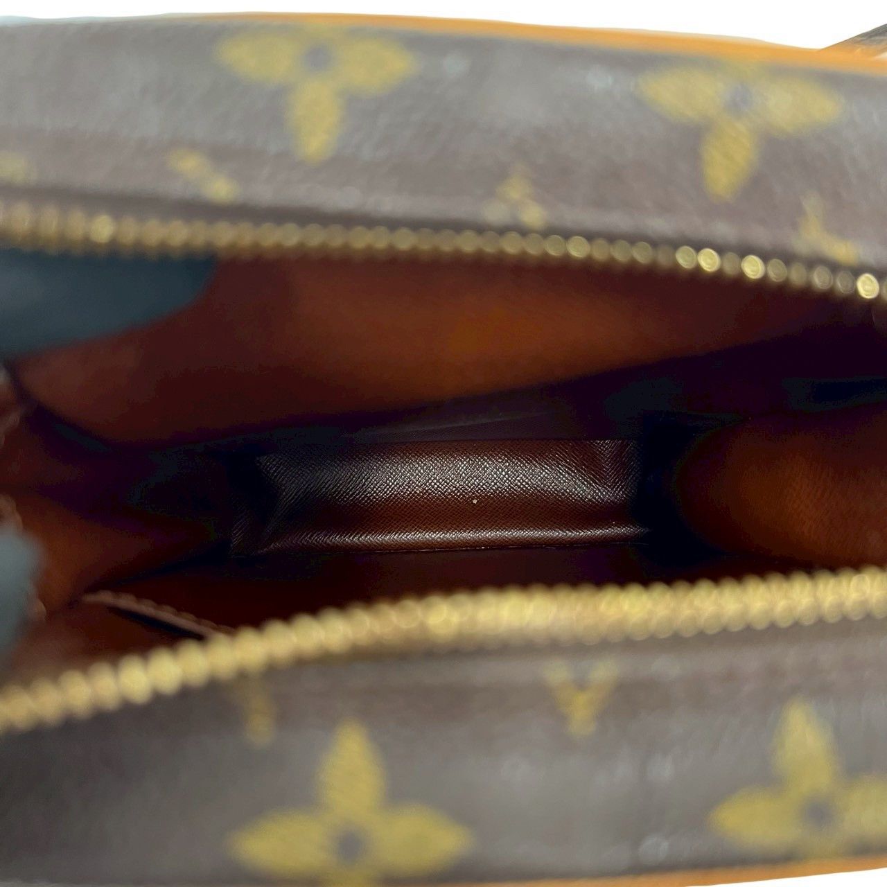Louis Vuitton Louis Vuitton Louis Vuitton Monogram Leather Shoulder Bag Textile Shoulder Bag DUTY FREE for USA Size ONE SIZE - 10 Thumbnail
