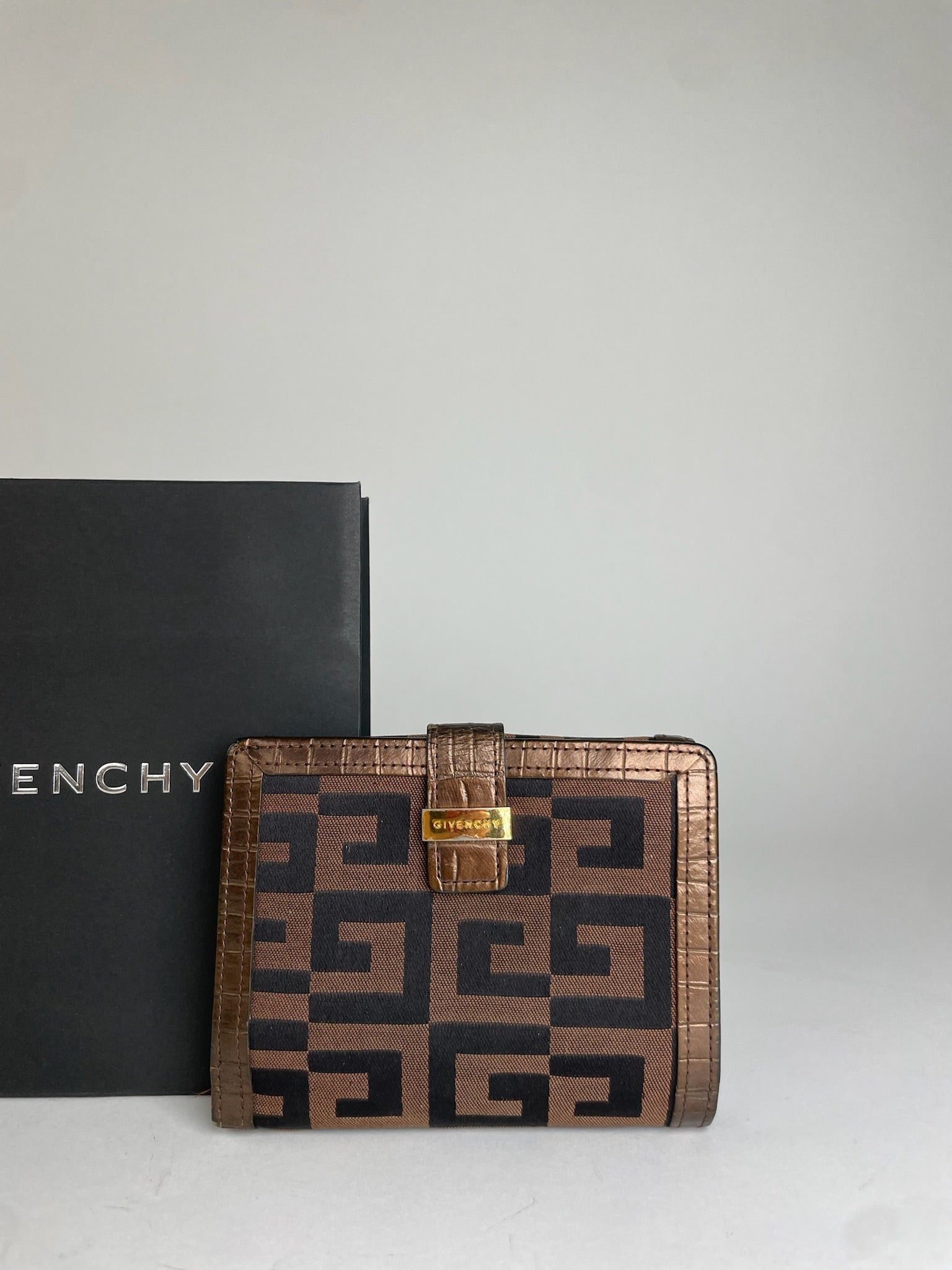 Givenchy Vintage Leather Wallet Brown Size ONE SIZE - 9 Thumbnail