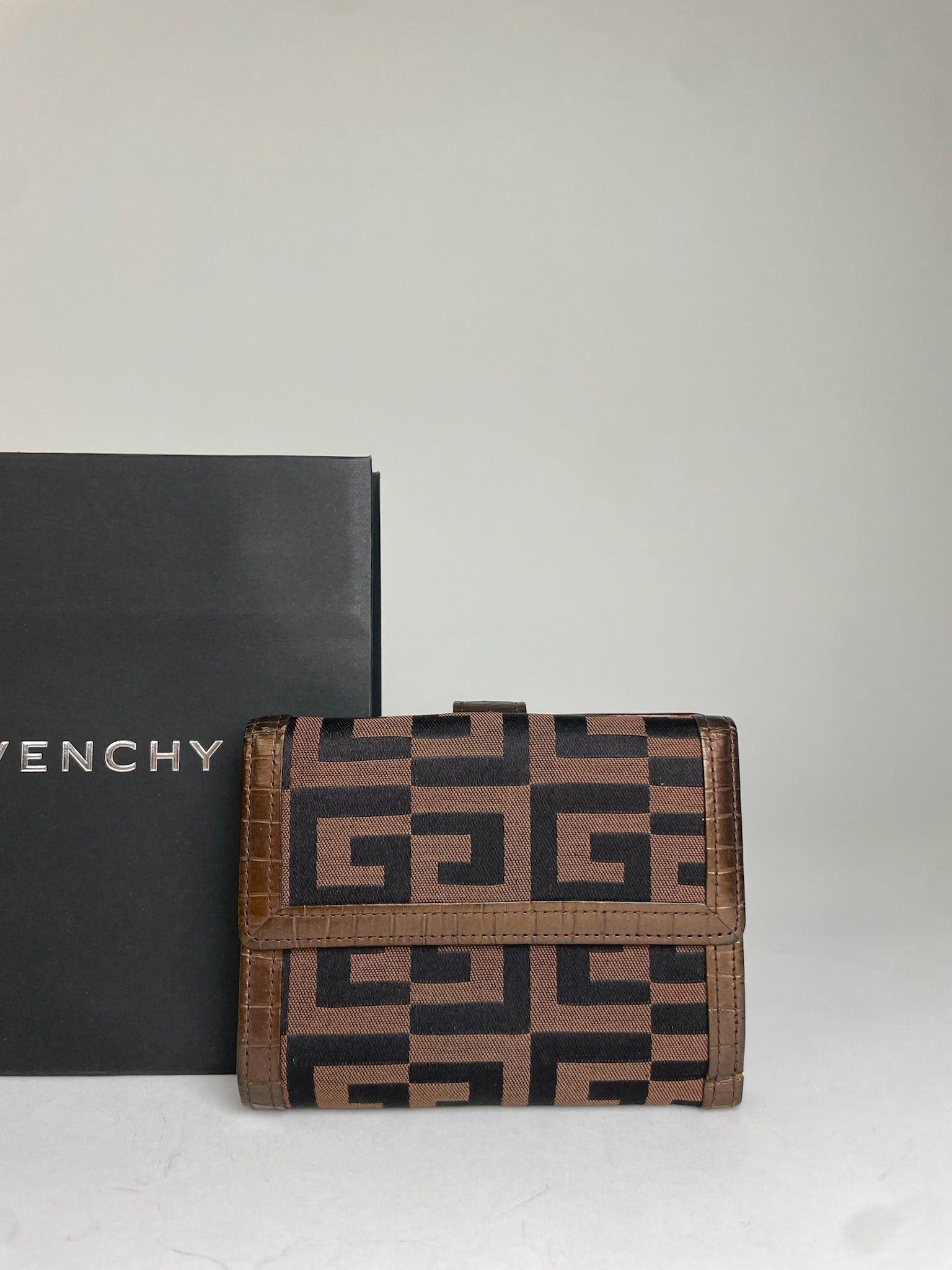 Givenchy Vintage Leather Wallet Brown Size ONE SIZE - 10 Thumbnail