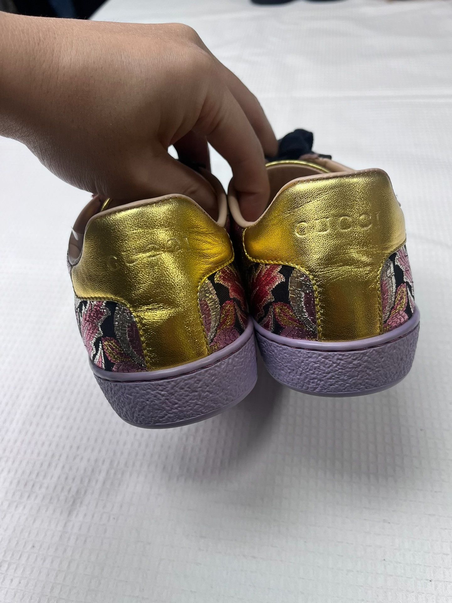 Gucci Gucci Embroidered Floral Sneakers 35.5 Size US 4.5 / IT 34.5 - 5 Thumbnail