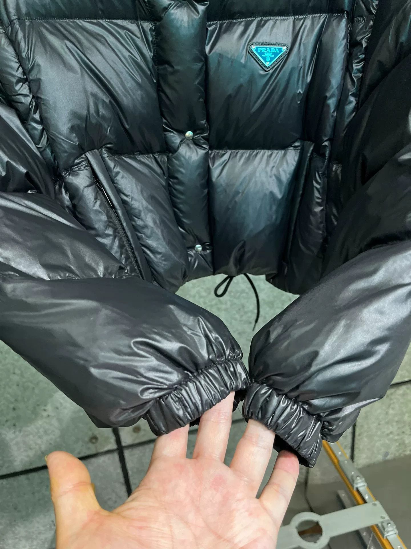Prada Prada Black Logo Down Jacket Size 36 Size XS / US 0-2 / IT 36-38 - 3 Thumbnail