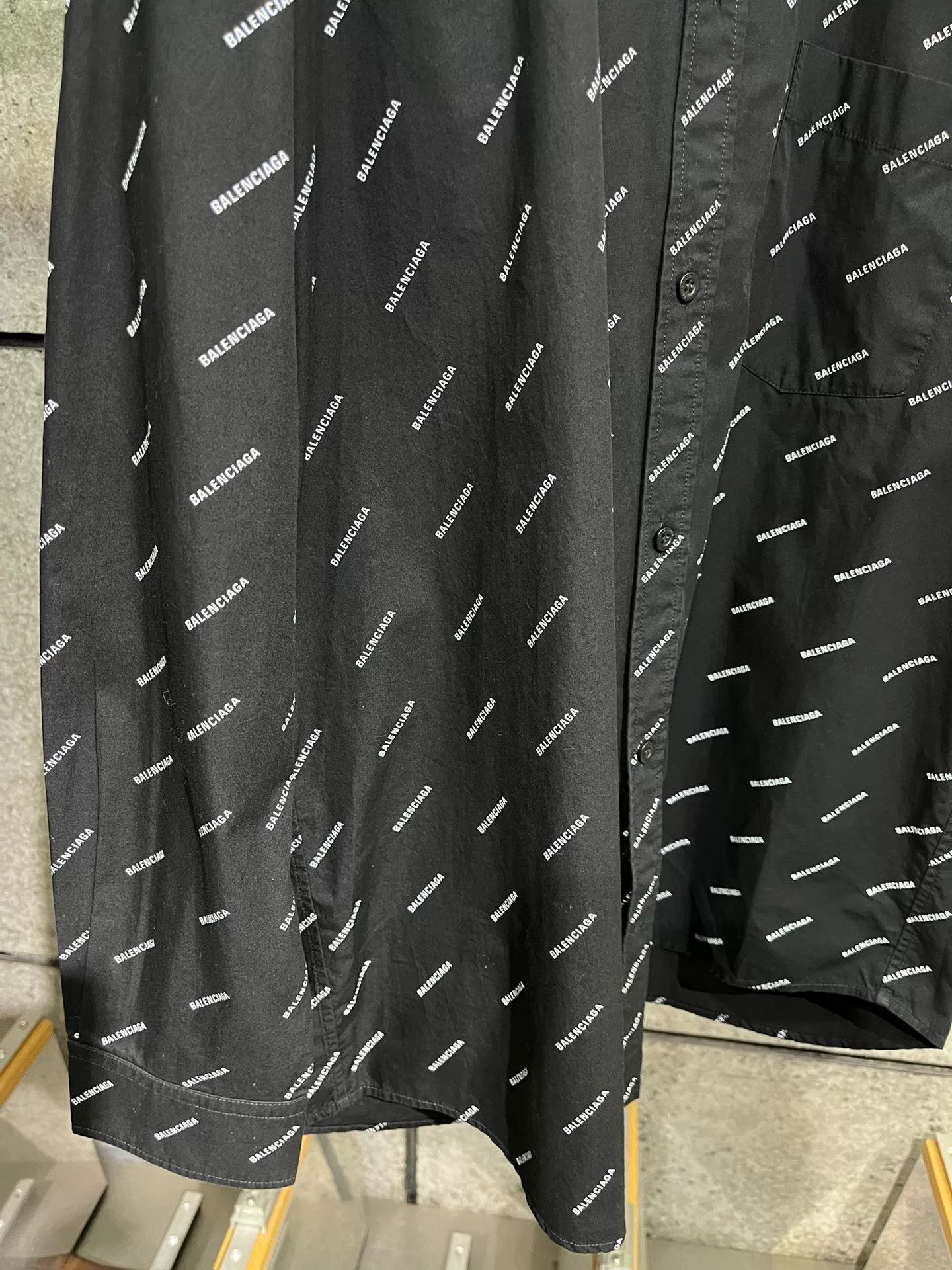 Balenciaga Balenciaga Black Letter Shirt Size S / US 4 / IT 40 - 3 Thumbnail