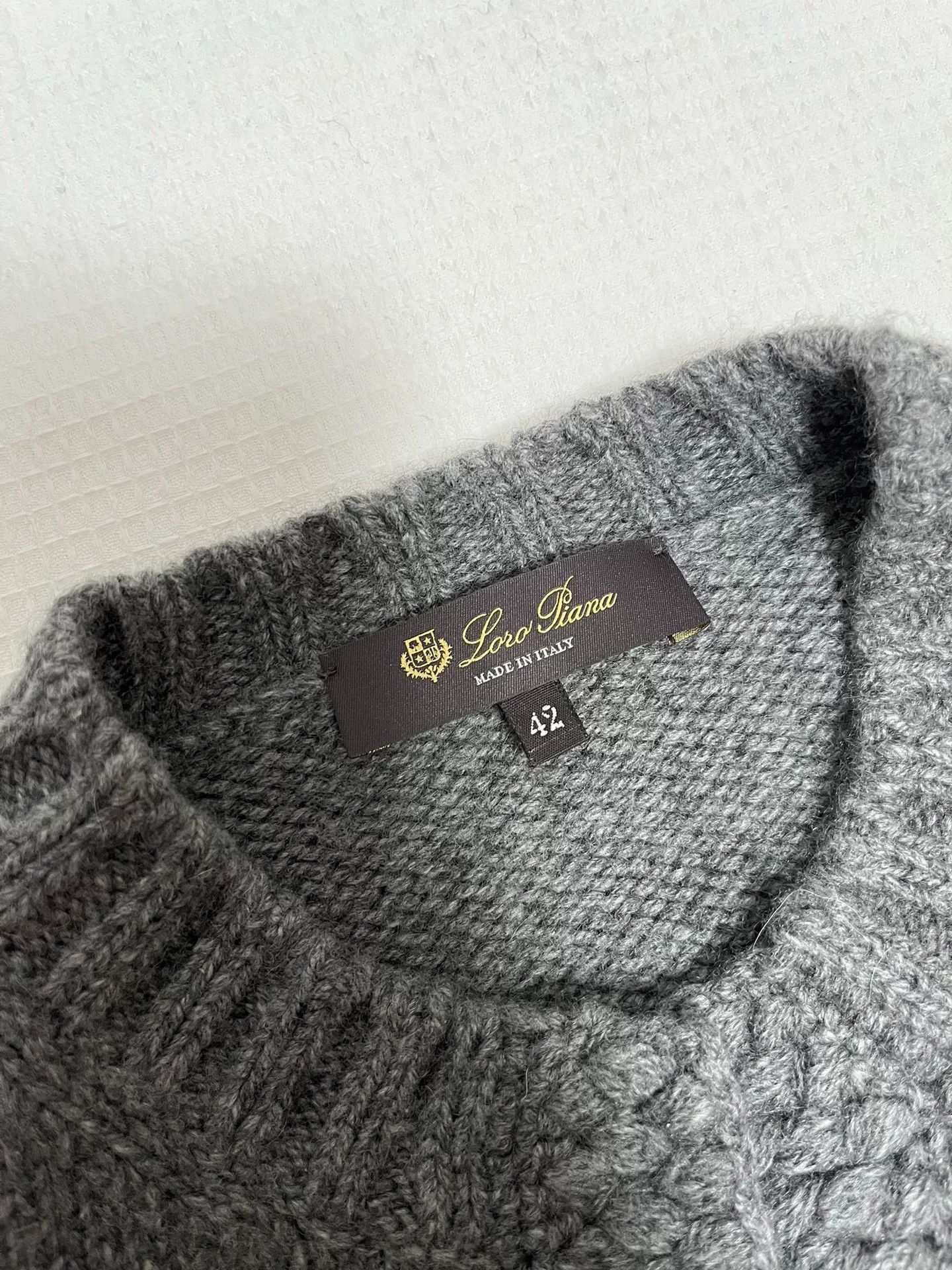 Loro Piana Loro Piana Gray Cashmere Cardigan Size M / US 6-8 / IT 42-44 - 2 Thumbnail