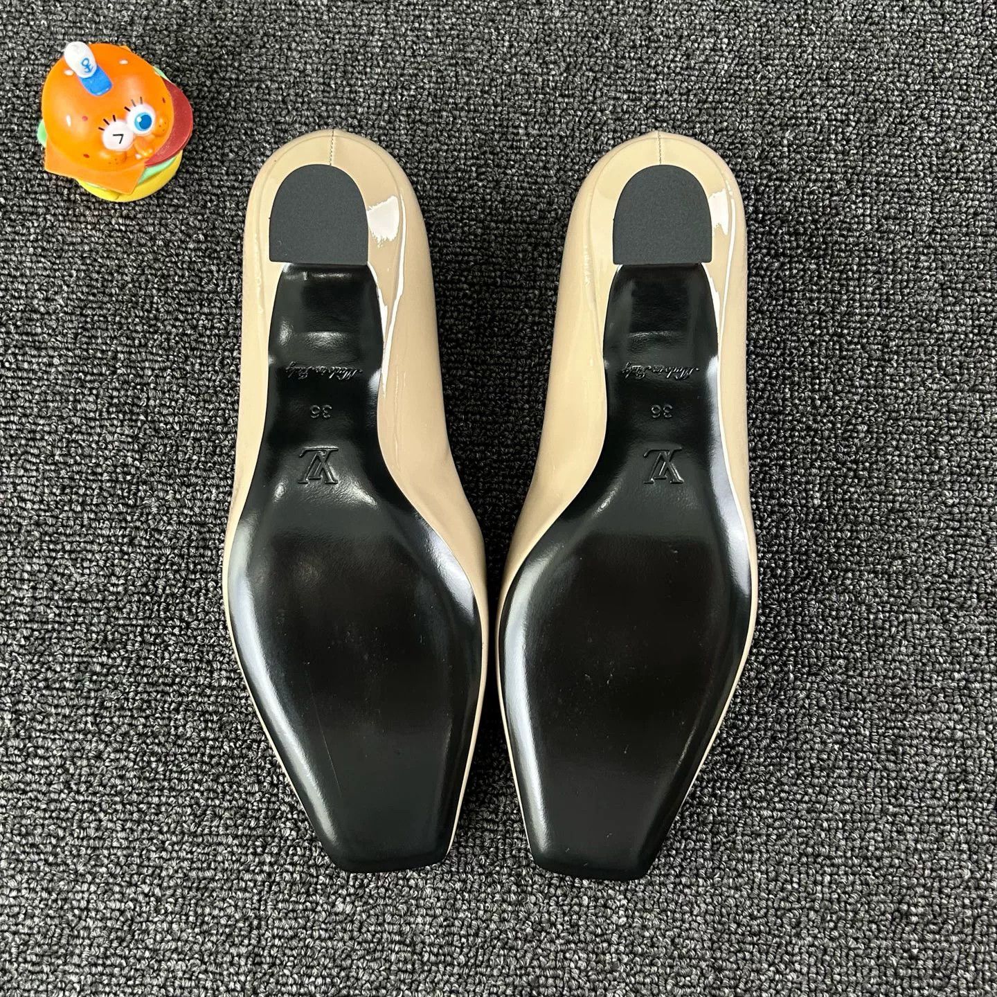 Louis Vuitton Louis Vuitton Beige Square-Toe High Heels Size US 5 / IT 35 - 6 Thumbnail