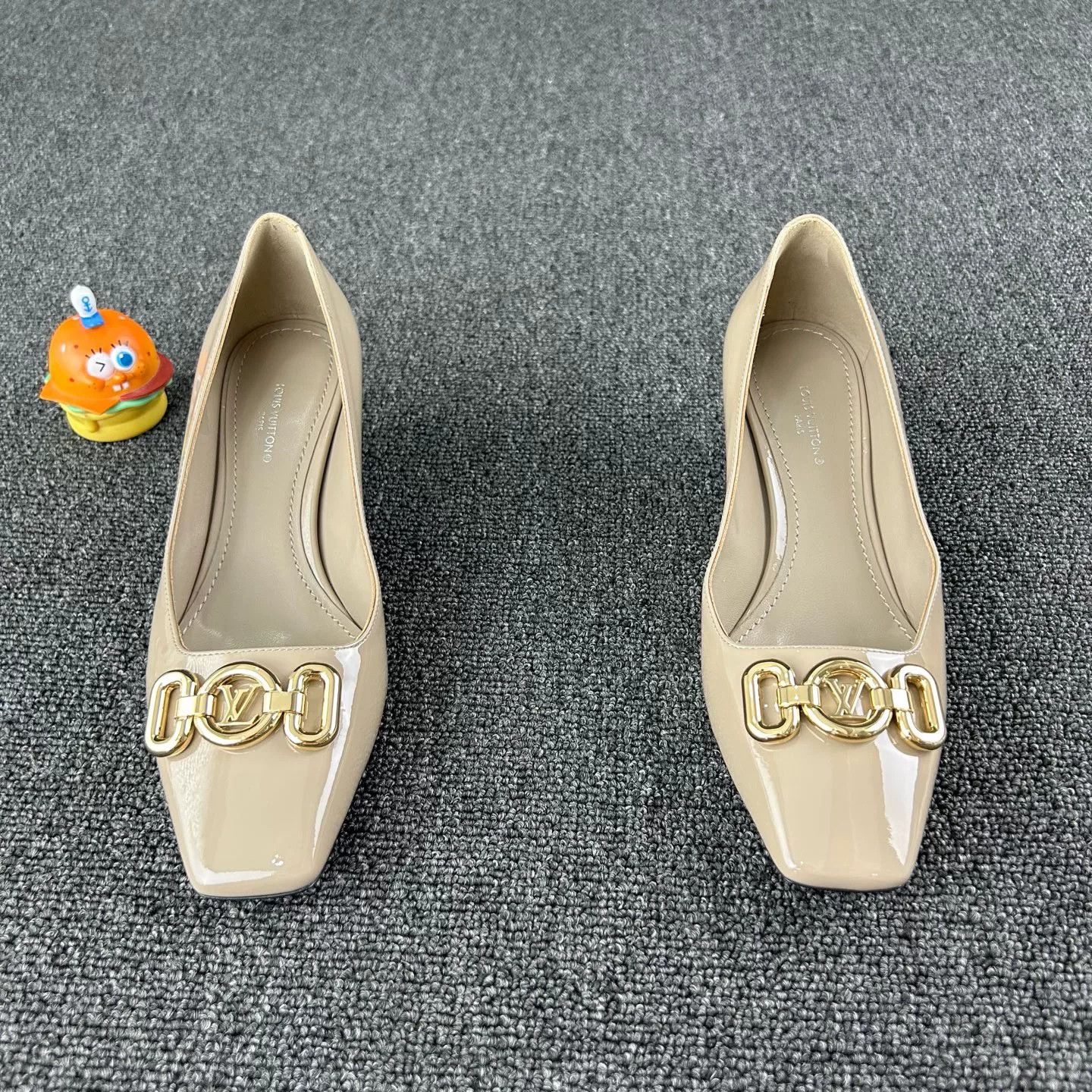 Louis Vuitton Louis Vuitton Beige Square-Toe High Heels Size US 5 / IT 35 - 2 Thumbnail