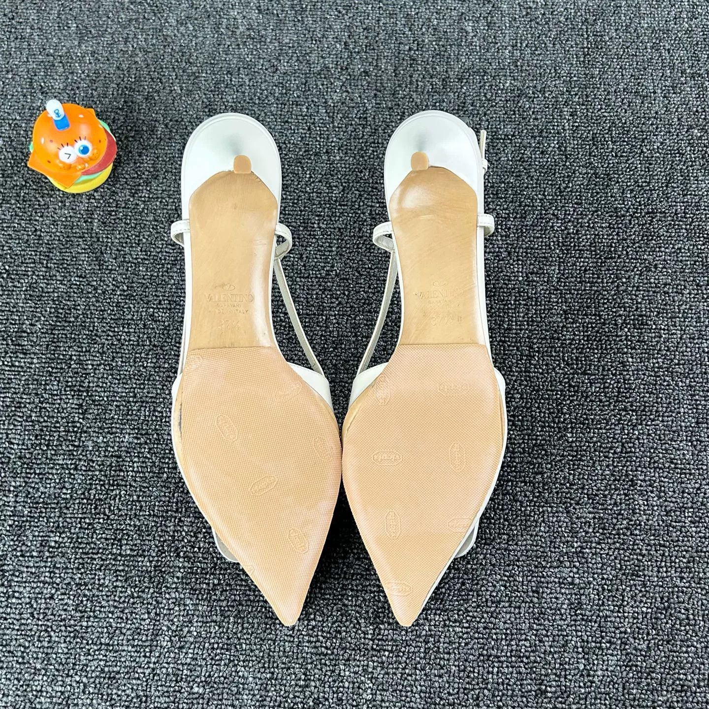 Valentino Valentino White High Heels Size US 6.5 / IT 36.5 - 6 Thumbnail