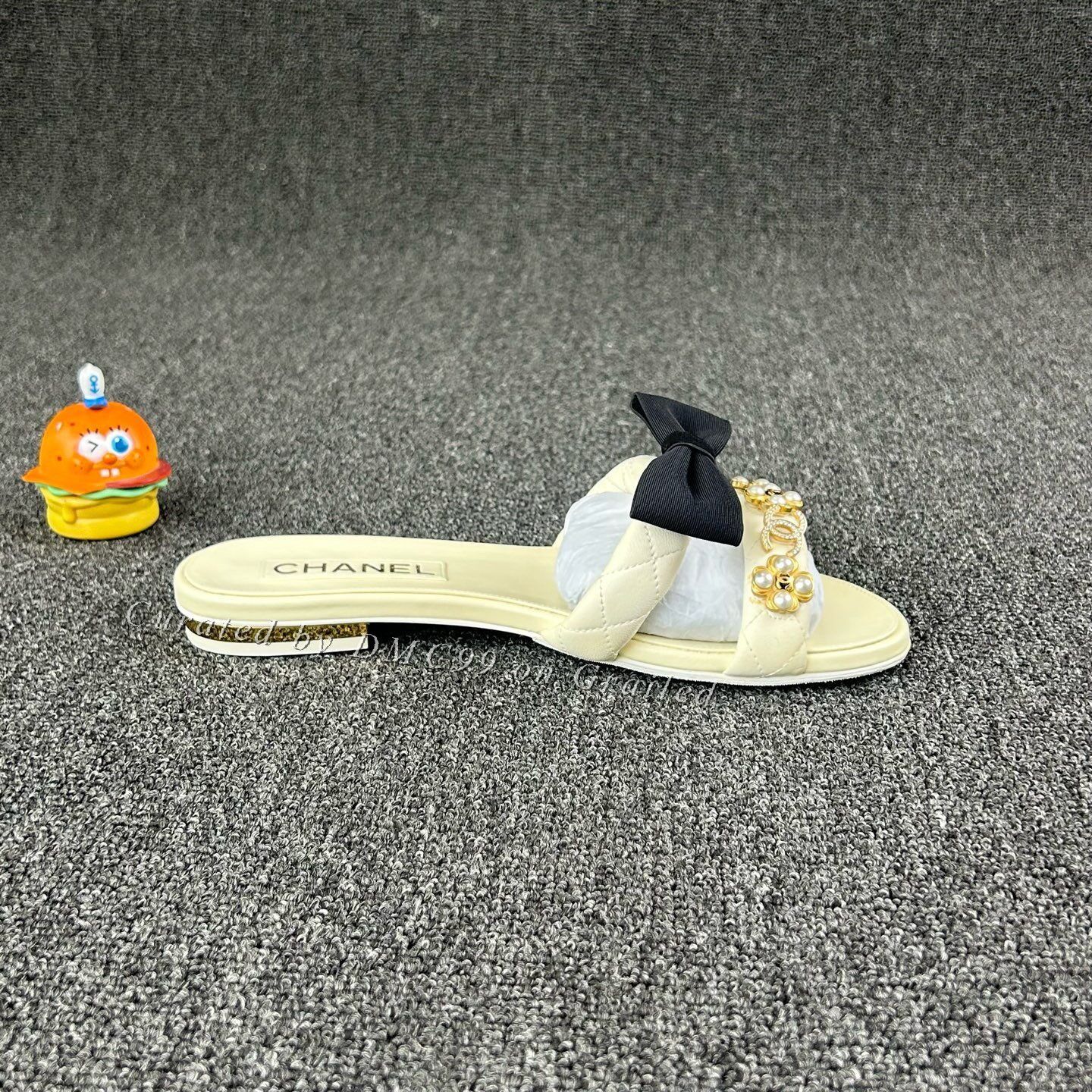 Chanel Chanel Baroque Pearl Slippers Size US 7 / IT 37 - 4 Thumbnail