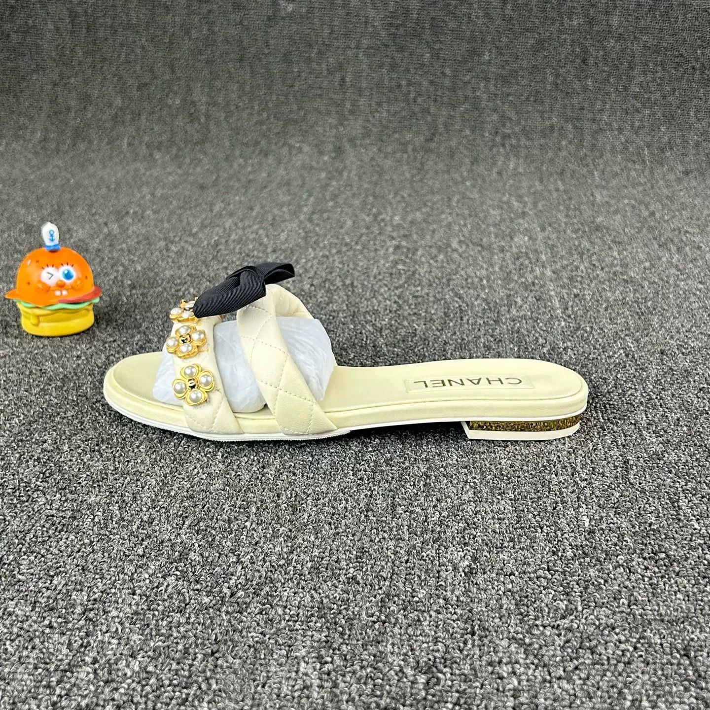 Chanel Chanel Baroque Pearl Slippers Size US 7 / IT 37 - 3 Thumbnail