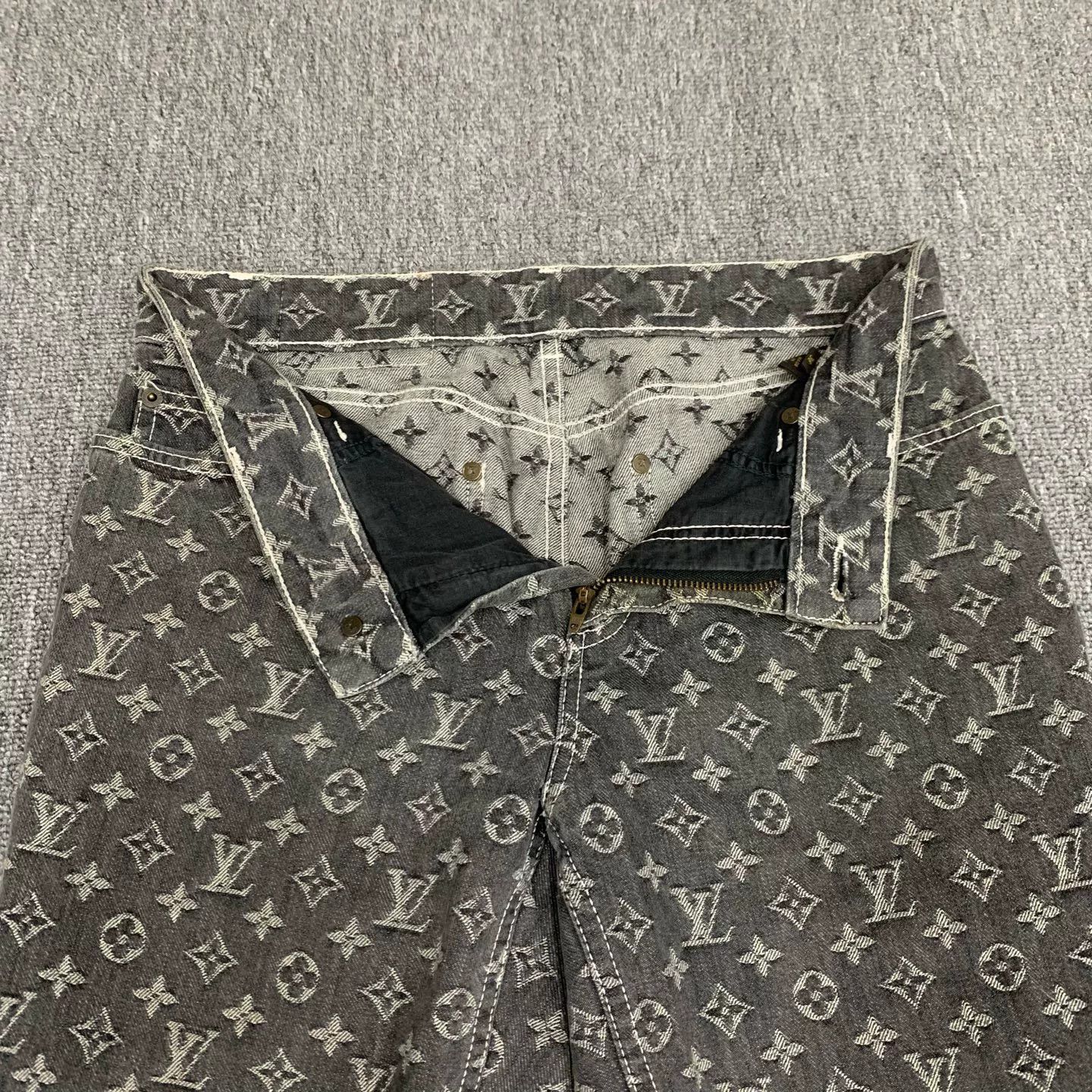 Louis Vuitton Louis Vuitton Black Monogram Jeans Size US 38 / EU 54 - 8 Thumbnail