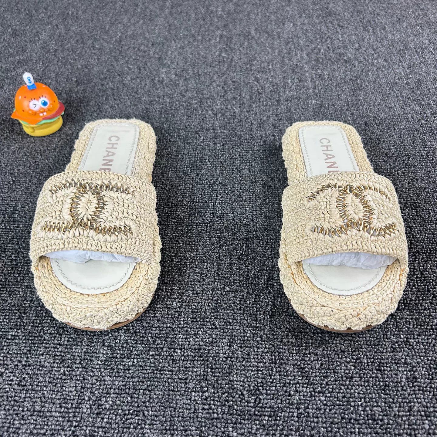 Chanel Chanel Beige Straw Slippers Size US 5 / IT 35 - 2 Thumbnail