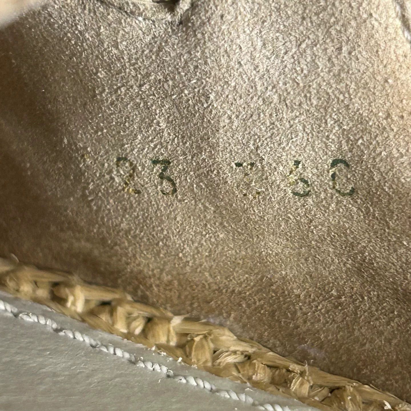 Chanel Chanel Beige Straw Slippers Size US 5 / IT 35 - 7 Thumbnail