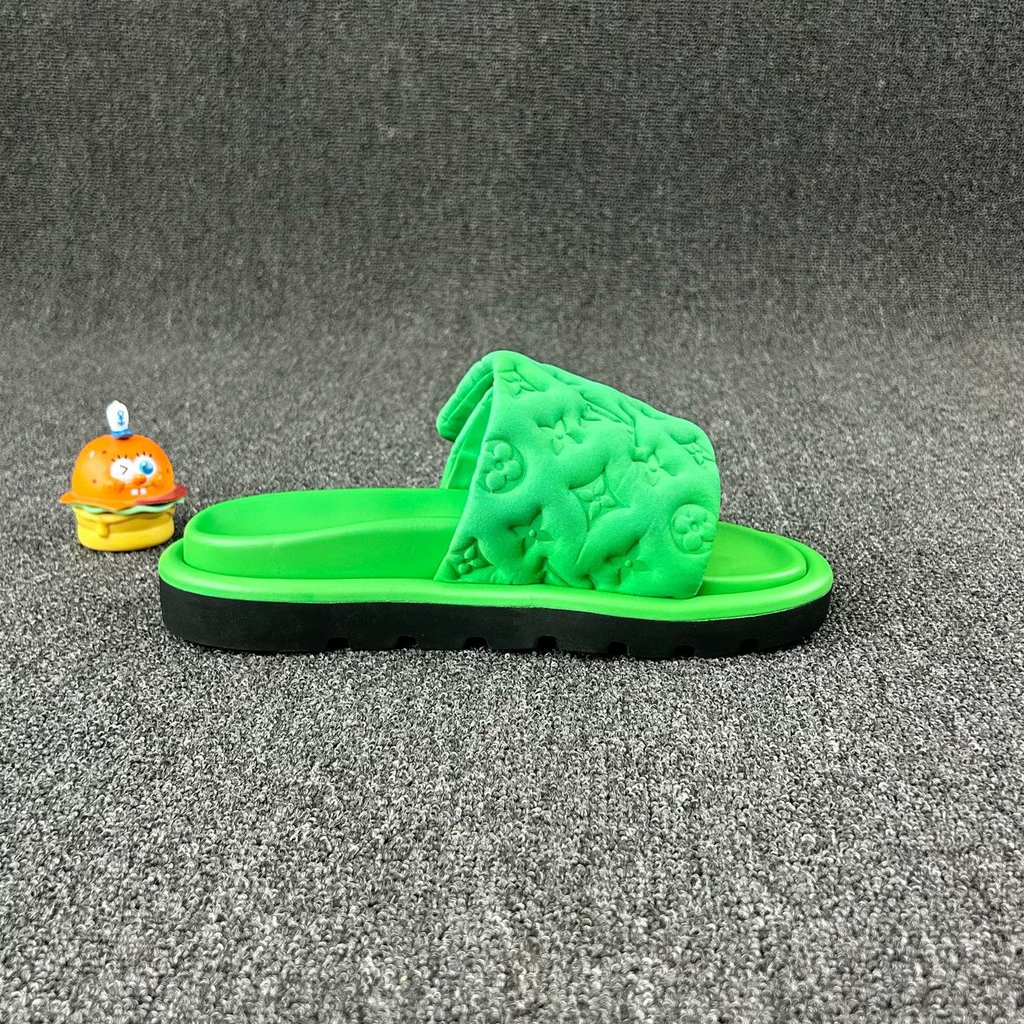 Louis Vuitton Louis Vuitton Green Slippers Size US 6 / IT 36 - 4 Thumbnail