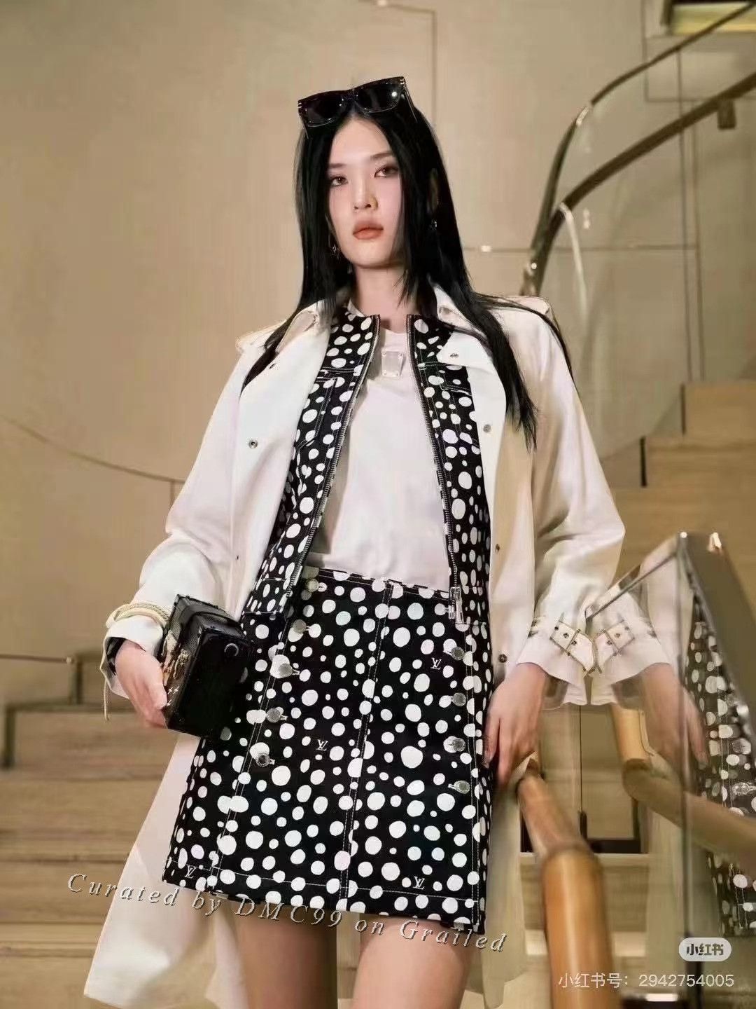 Louis Vuitton Louis Vuitton Yayoi Kusama Polka Dot Denim Skirt Size 36" / US 14 / IT 50 - 8 Thumbnail