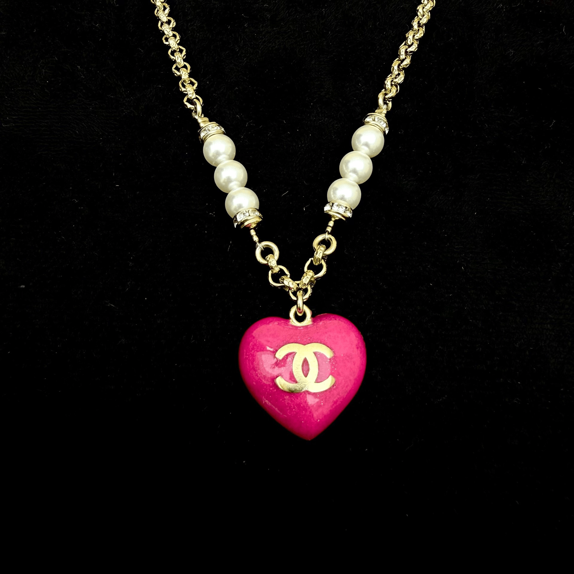 Chanel Chanel Gradient Heart Pearl Necklace Size ONE SIZE - 4 Thumbnail