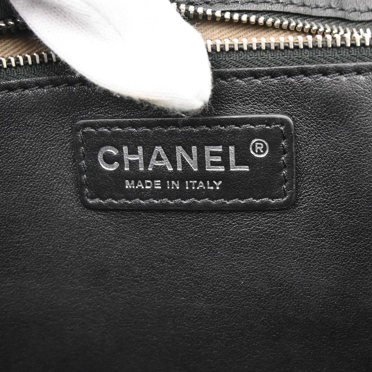 Chanel Chanel Covered CC Shopping Tote Stitched Calfskin Size ONE SIZE - 5 Thumbnail