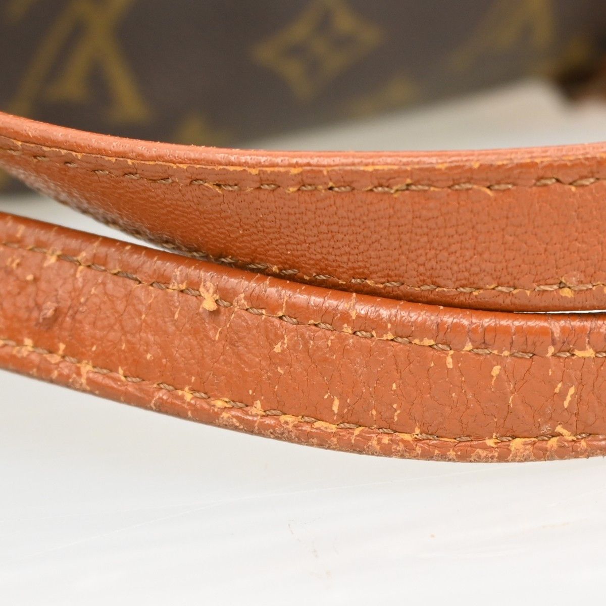 Louis Vuitton Louis Vuitton Papillon Handbag Monogram Canvas Size ONE SIZE - 6 Thumbnail