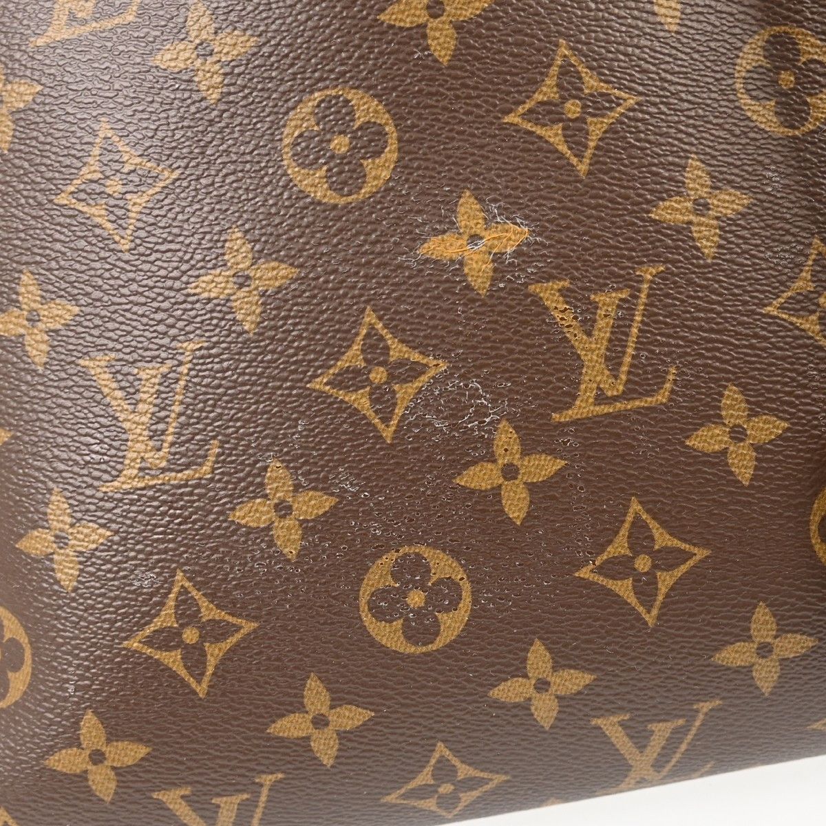 Louis Vuitton Louis Vuitton Montaigne Handbag Monogram Canvas Size ONE SIZE - 9 Thumbnail