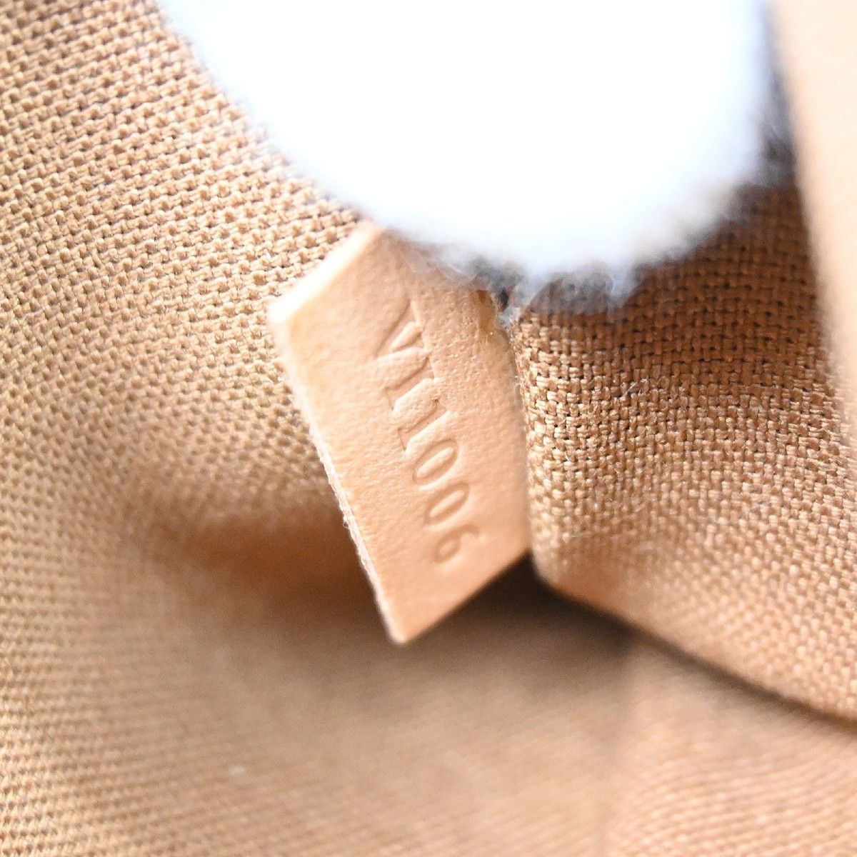 Louis Vuitton Louis Vuitton Popincourt Handle Bag Monogram Canvas Size ONE SIZE - 5 Thumbnail