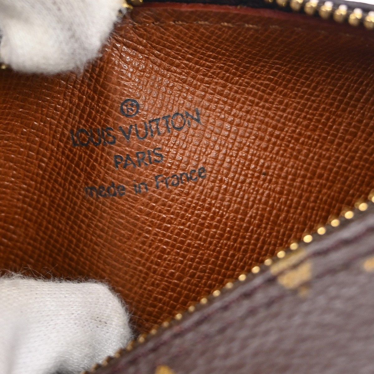 Louis Vuitton Louis Vuitton Papillon Pochette Monogram Canvas Size ONE SIZE - 4 Thumbnail