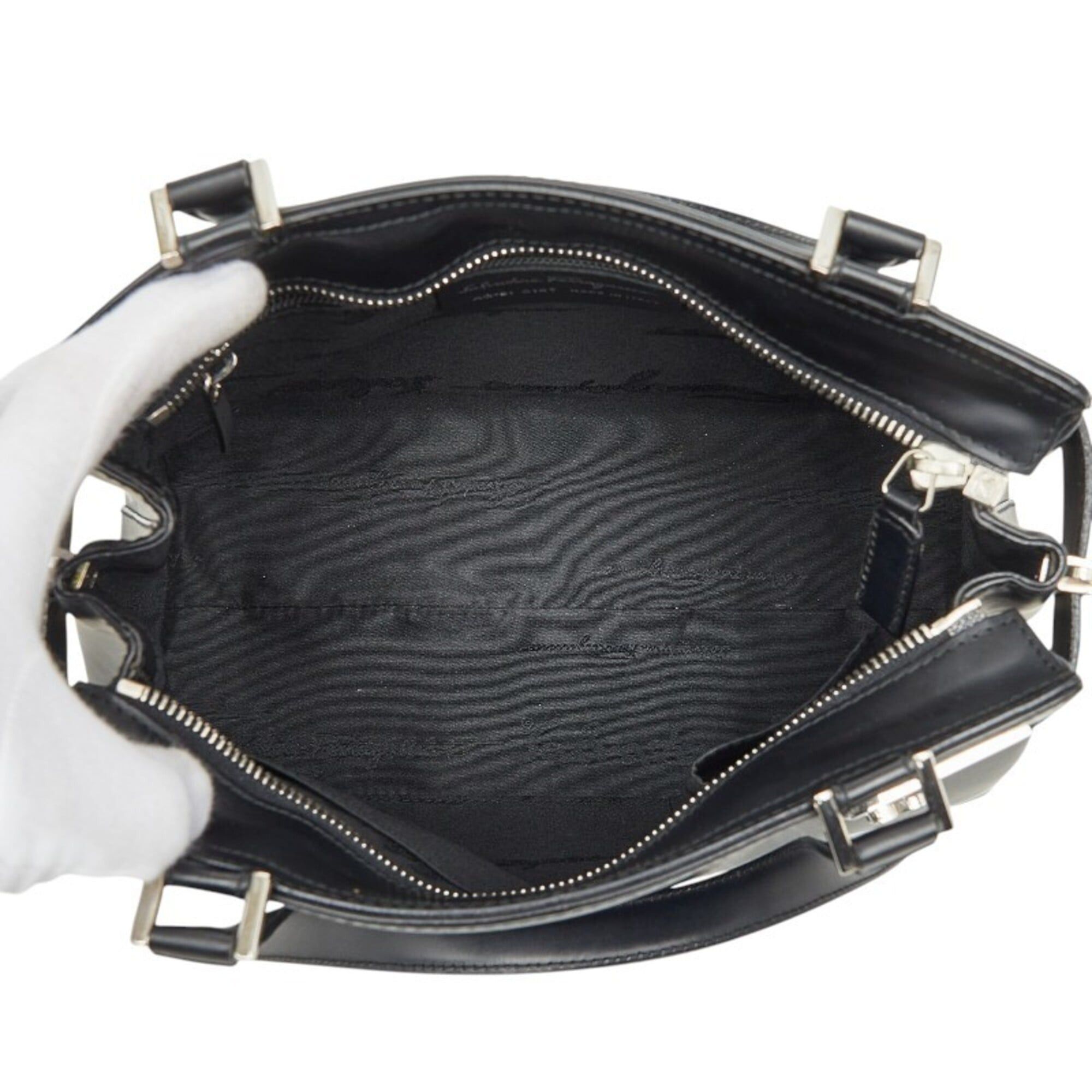 Salvatore Ferragamo Salvatore Ferragamo Gancini Handbag AQ-21 0167 Black Leather Women's Size ONE SIZE - 8 Thumbnail