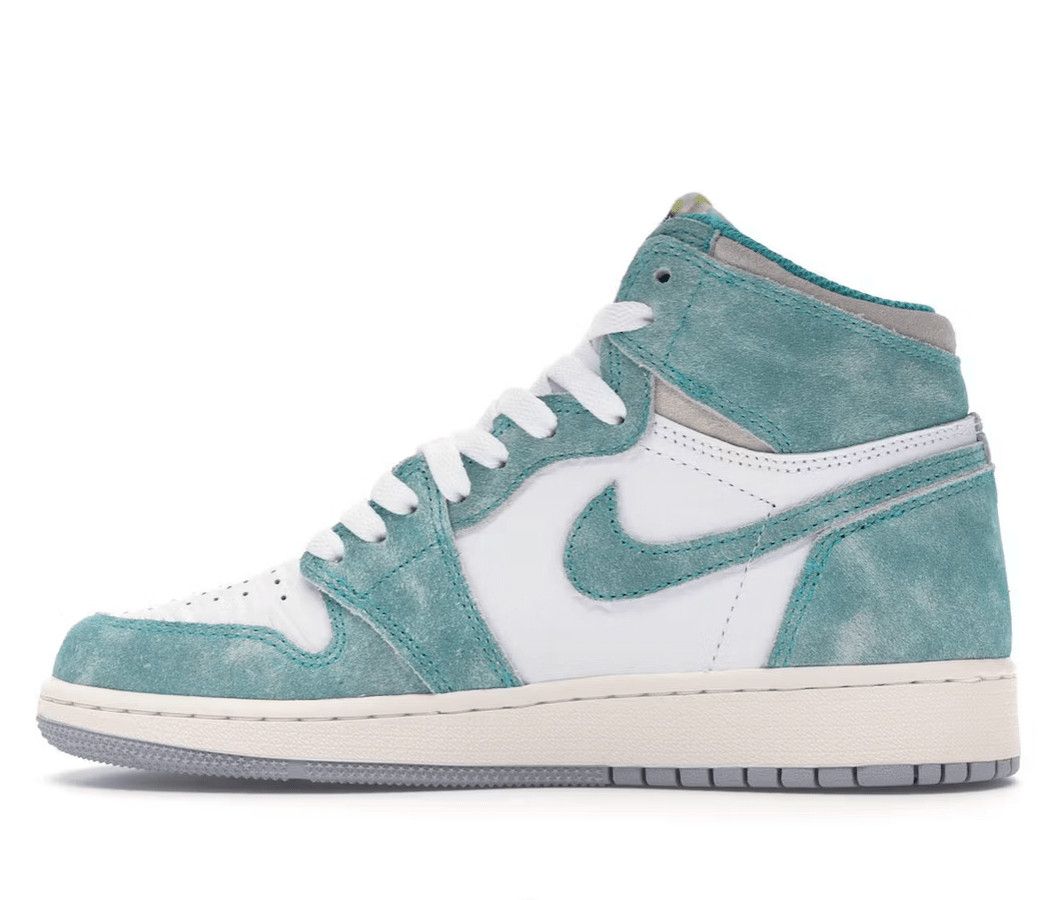 Nike 1 Retro High Turbo Green (GS) Size US 6 / EU 39 - 2 Thumbnail