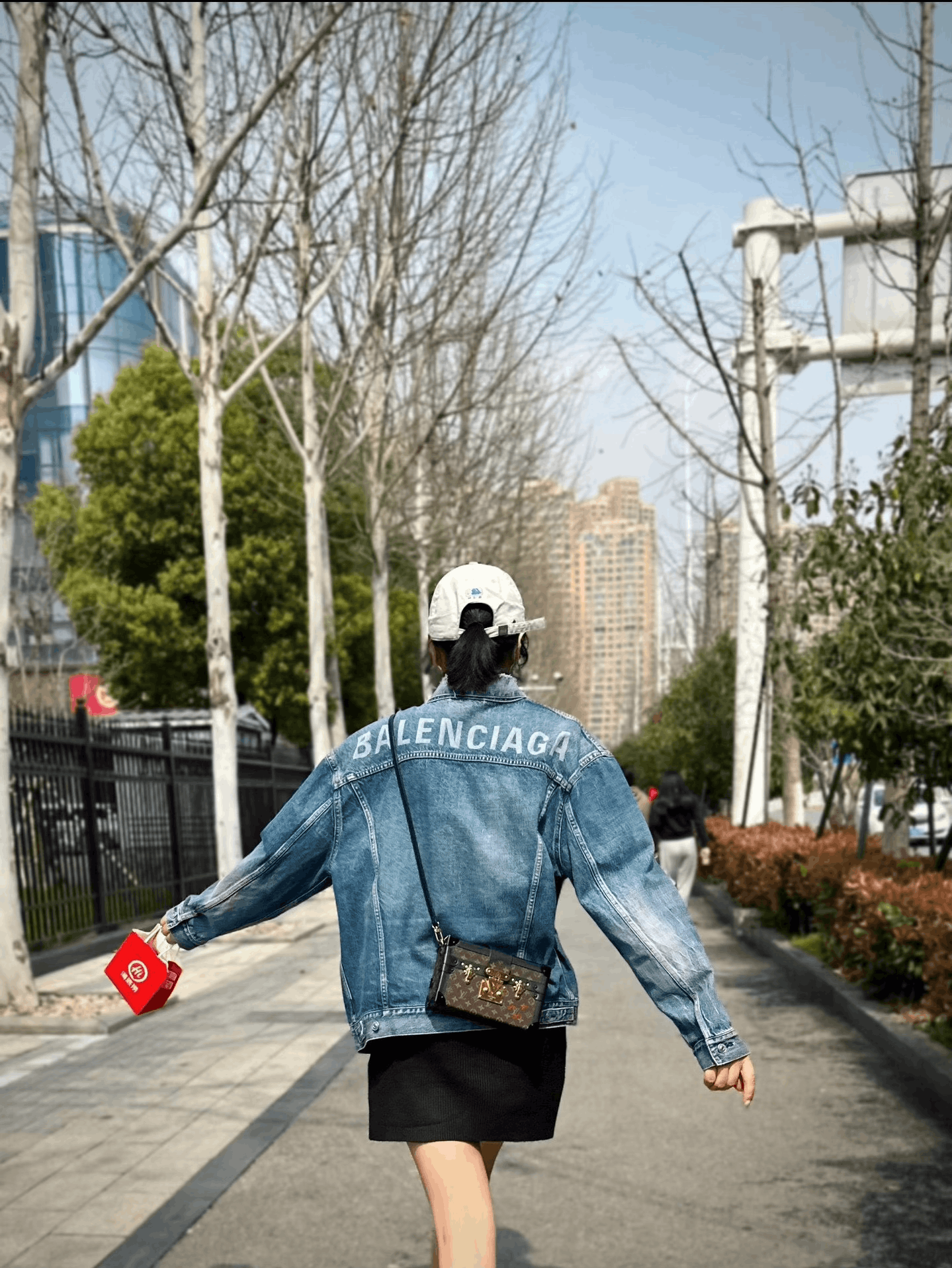Balenciaga Balenciaga Distressed Logo Denim Jacket Size XXS / US 00 / IT 34 - 5 Thumbnail