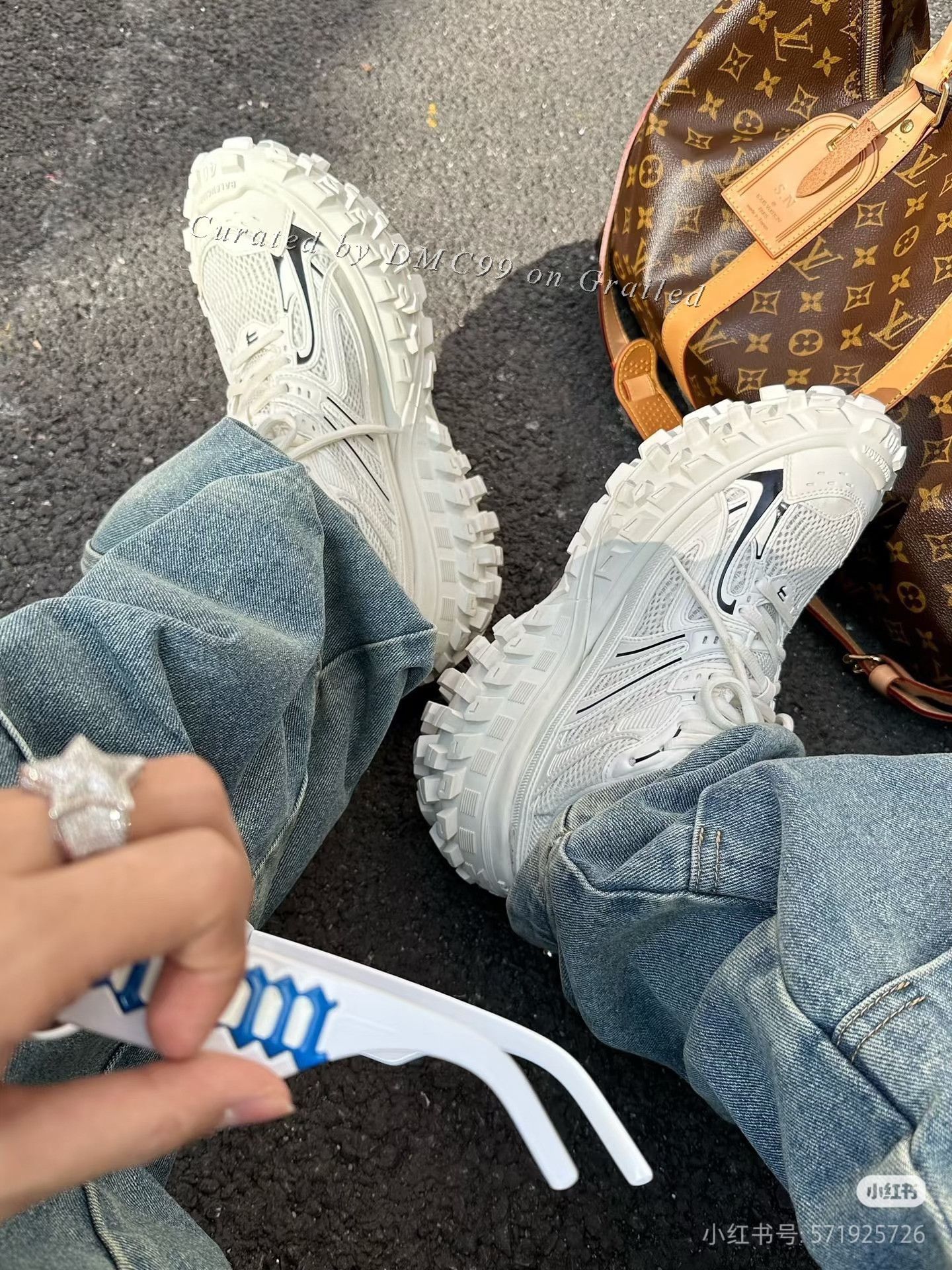 Balenciaga Balenciaga Defender Distressed Sneakers Size US 9 / EU 42 - 6 Thumbnail