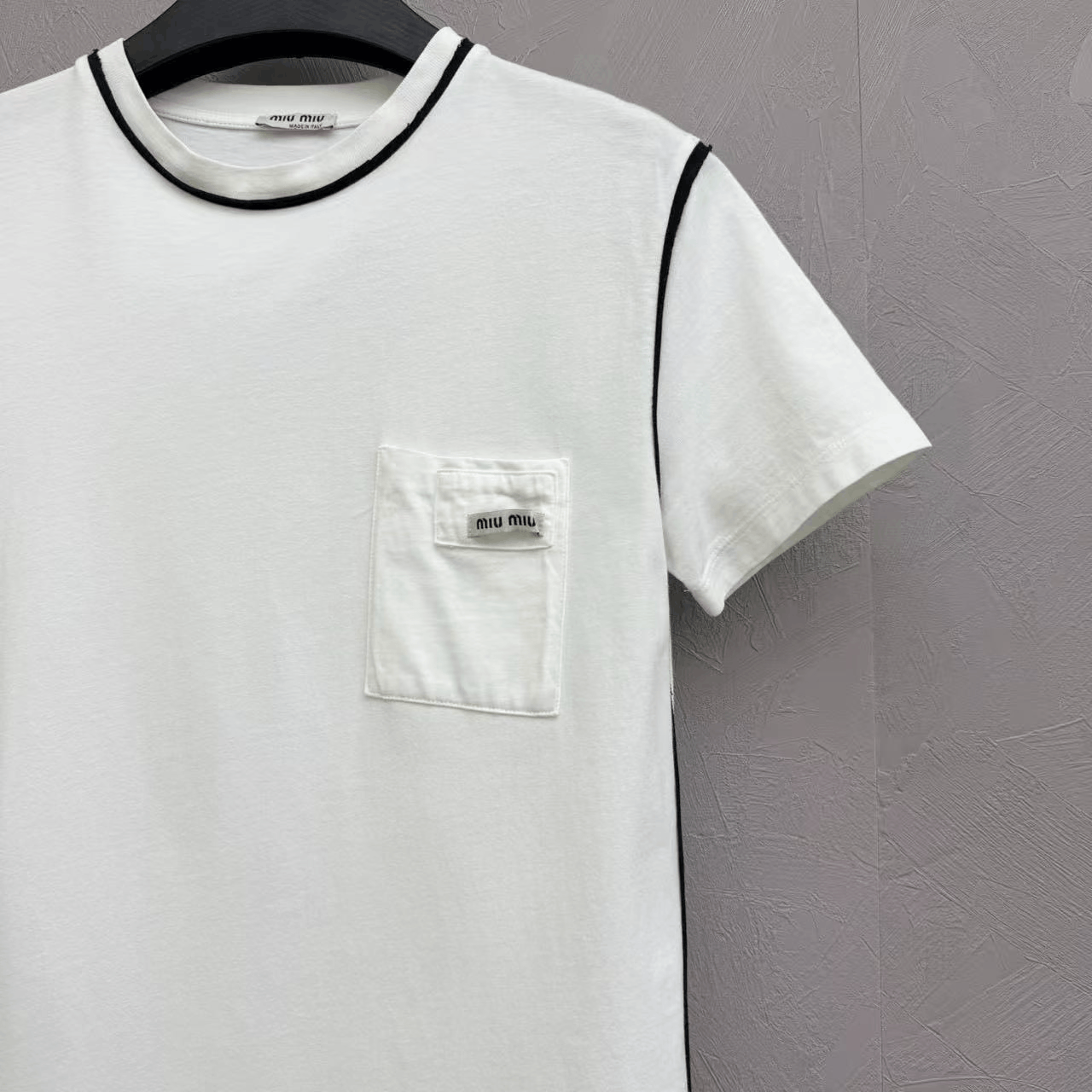 Miu Miu Miumiu Logo Pocket Short-Sleeve T-Shirt Size S / US 4 / IT 40 - 2 Thumbnail
