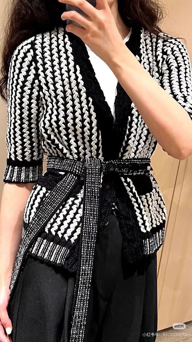 Chanel Chanel Black White Thick Knit Short Sleeve Cardigan Size XXS / US 00 / IT 34 - 4 Thumbnail