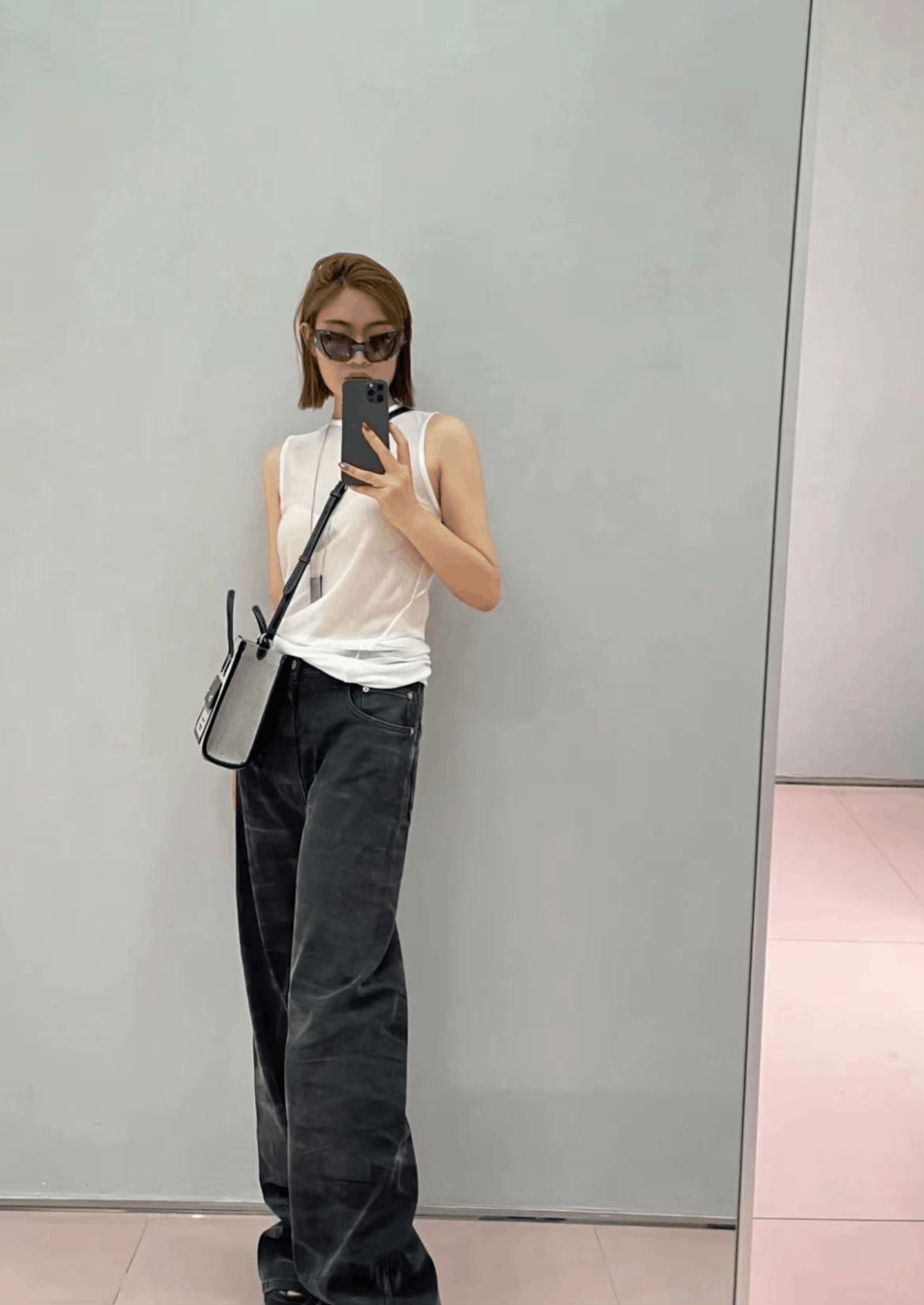 MM6 Maison Margiela MM6 Flared Wide-Leg Jeans Size 28" / US 6 / IT 42 - 8 Thumbnail