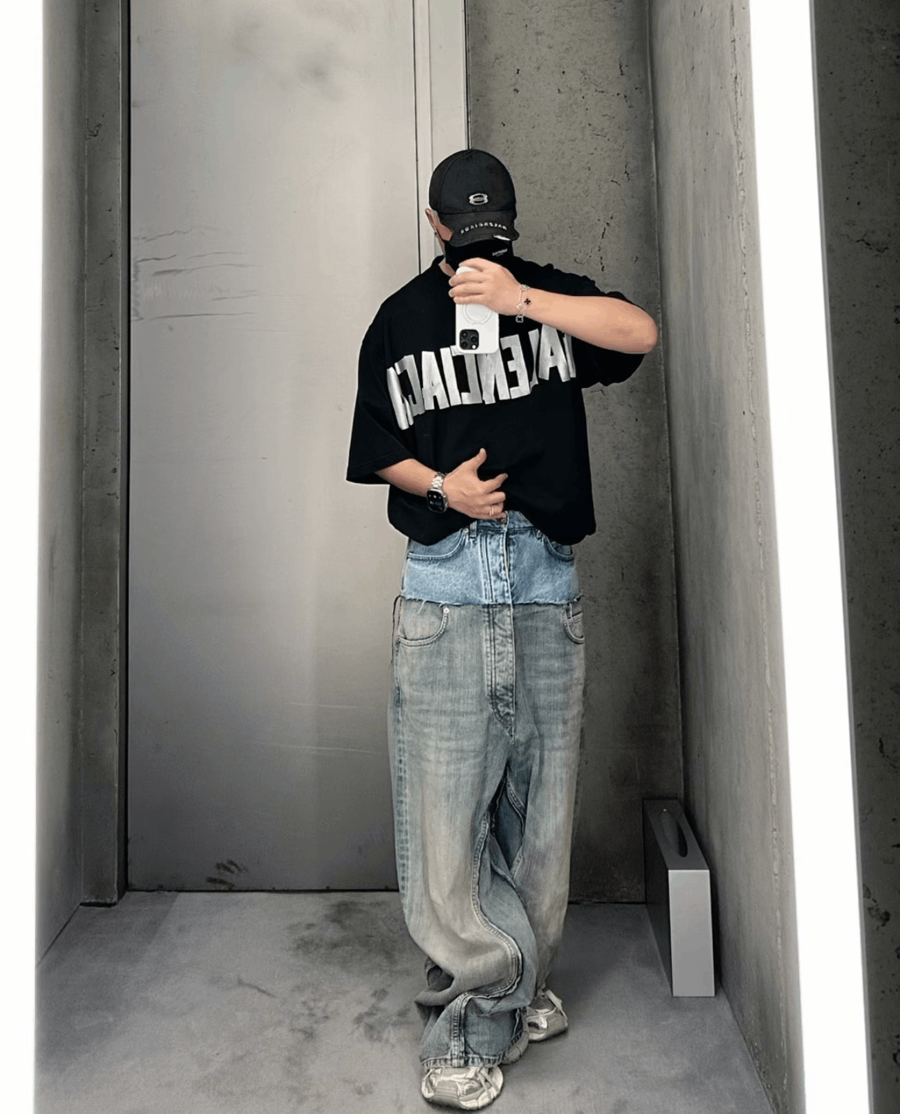 Balenciaga Balenciaga Runway Double Waist Distressed Jeans Size 24" / US 00 / IT 34 - 5 Thumbnail