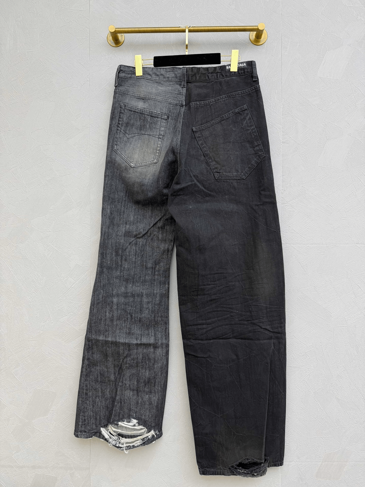 Balenciaga Balenciaga Distressed Oversized Jeans XS Size US 26 / EU 42 - 2 Thumbnail