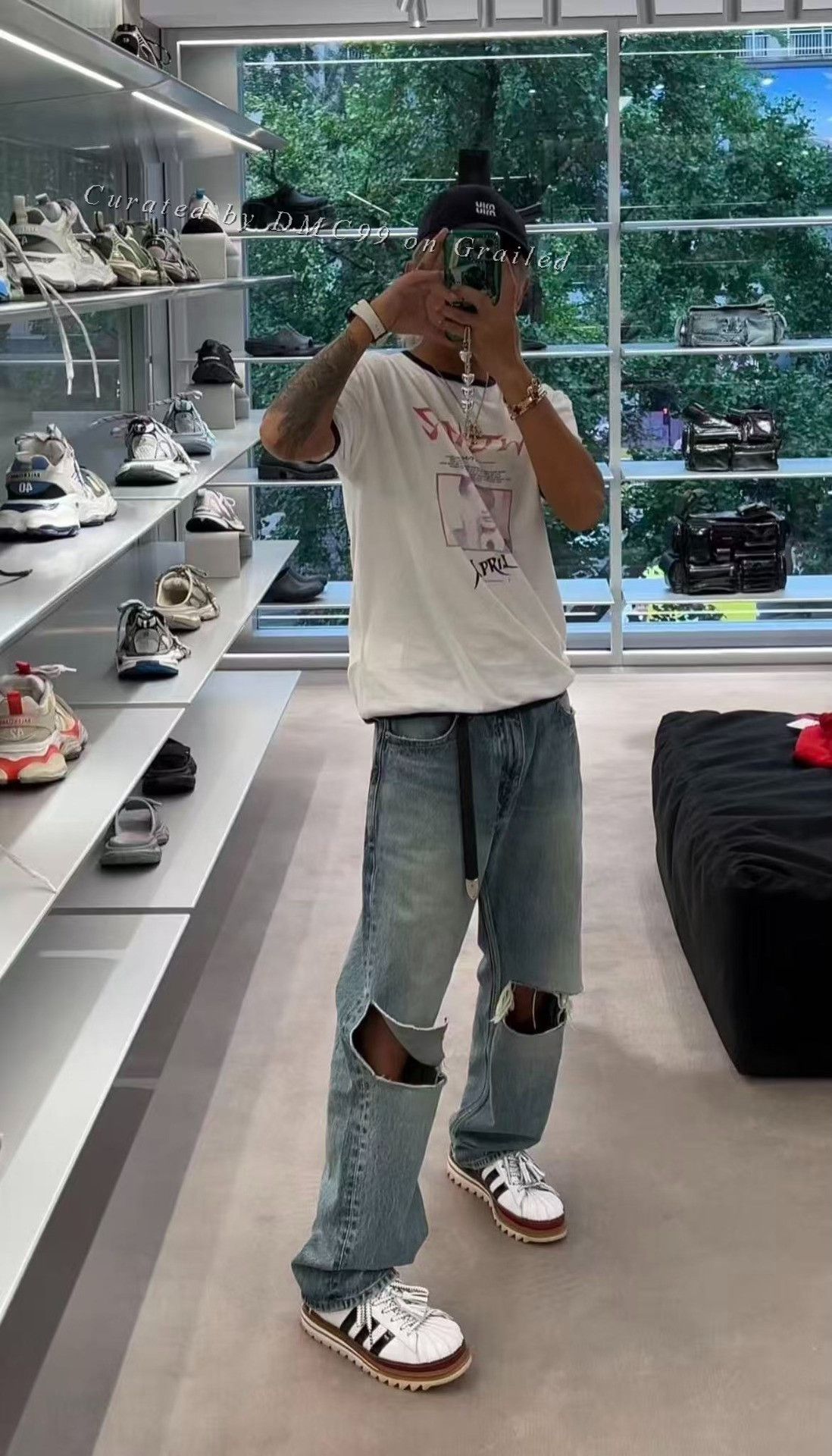 Balenciaga Balenciaga Distressed Wide Straight Jeans Size US 26 / EU 42 - 3 Thumbnail