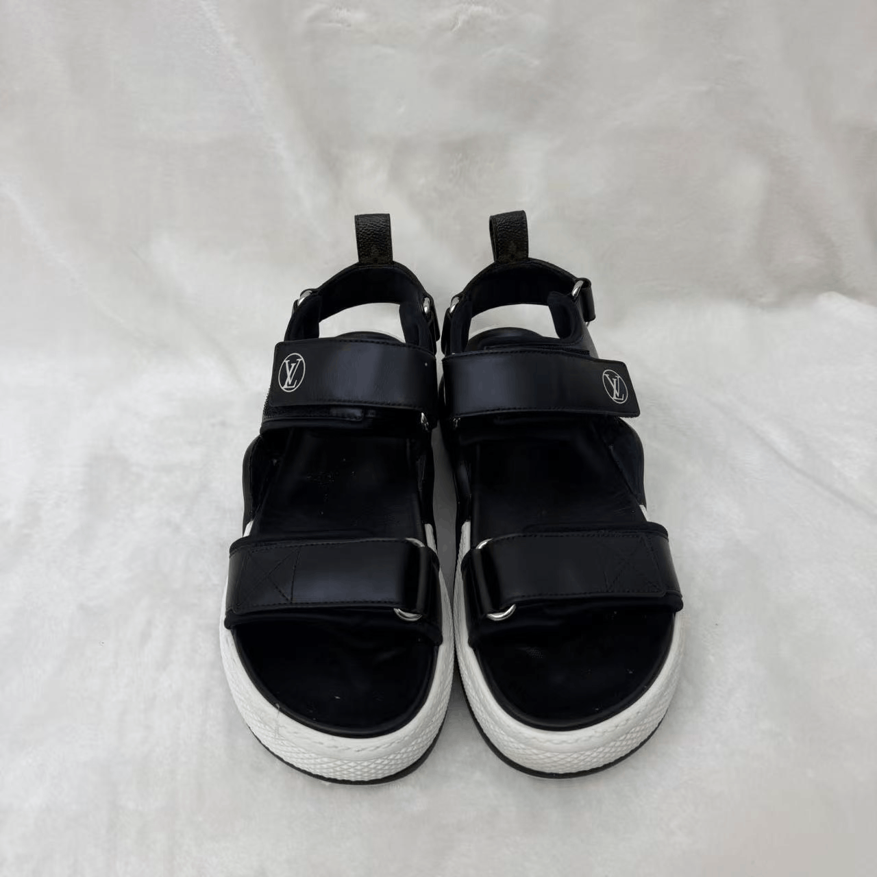 Louis Vuitton Louis Vuitton Logo Velcro Platform Sandals Size US 6 / EU 39 - 3 Thumbnail