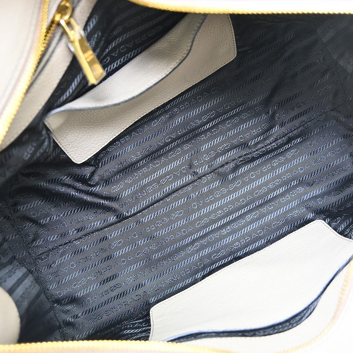 Prada Prada Vintage Handbag Leather Size ONE SIZE - 3 Thumbnail