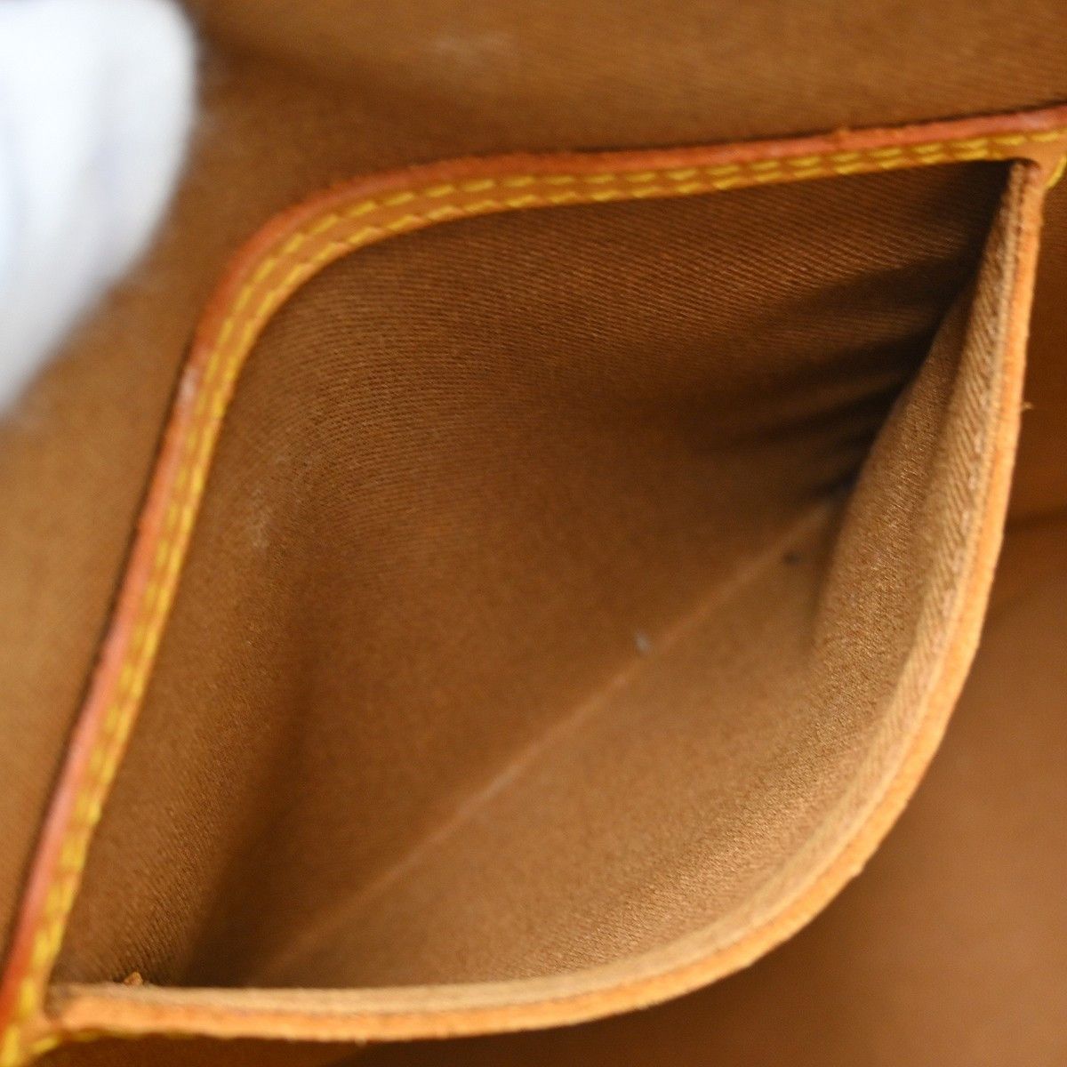 Louis Vuitton Louis Vuitton Alma Handbag Monogram Canvas Size ONE SIZE - 12 Thumbnail
