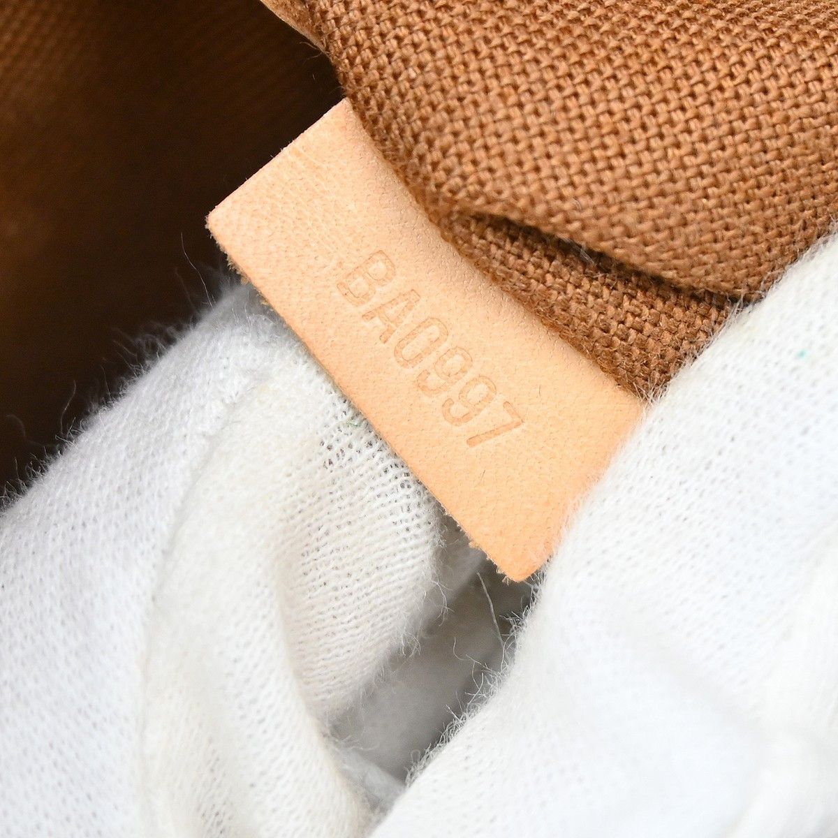 Louis Vuitton Louis Vuitton Alma Handbag Monogram Canvas Size ONE SIZE - 5 Thumbnail