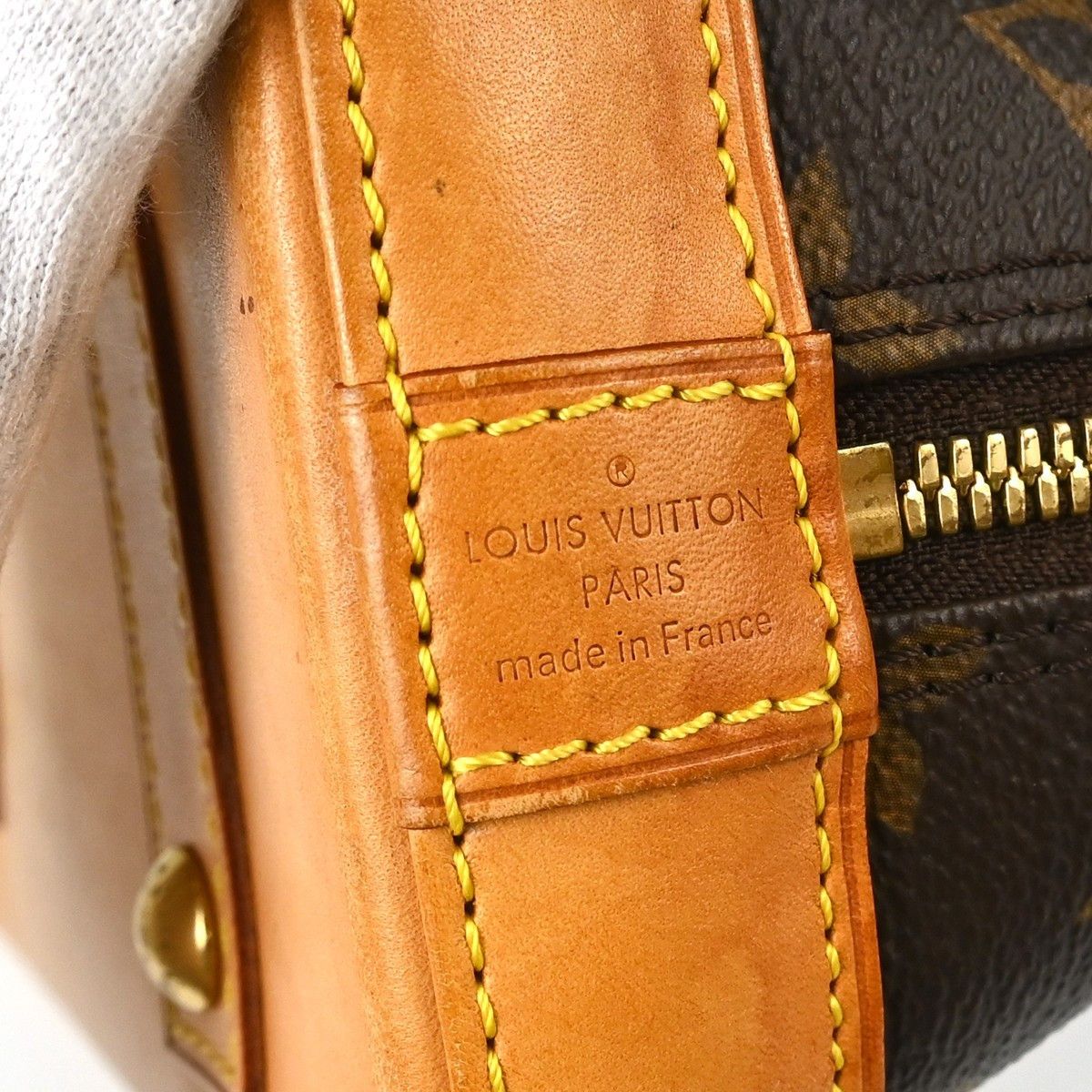 Louis Vuitton Louis Vuitton Alma Handbag Monogram Canvas Size ONE SIZE - 4 Thumbnail