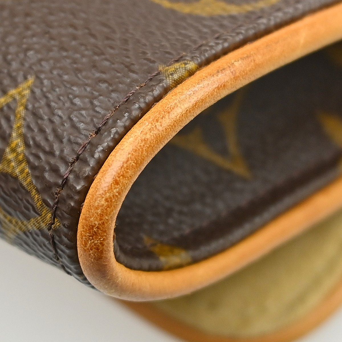 Louis Vuitton Louis Vuitton Twin Handbag Monogram Canvas Size ONE SIZE - 6 Thumbnail
