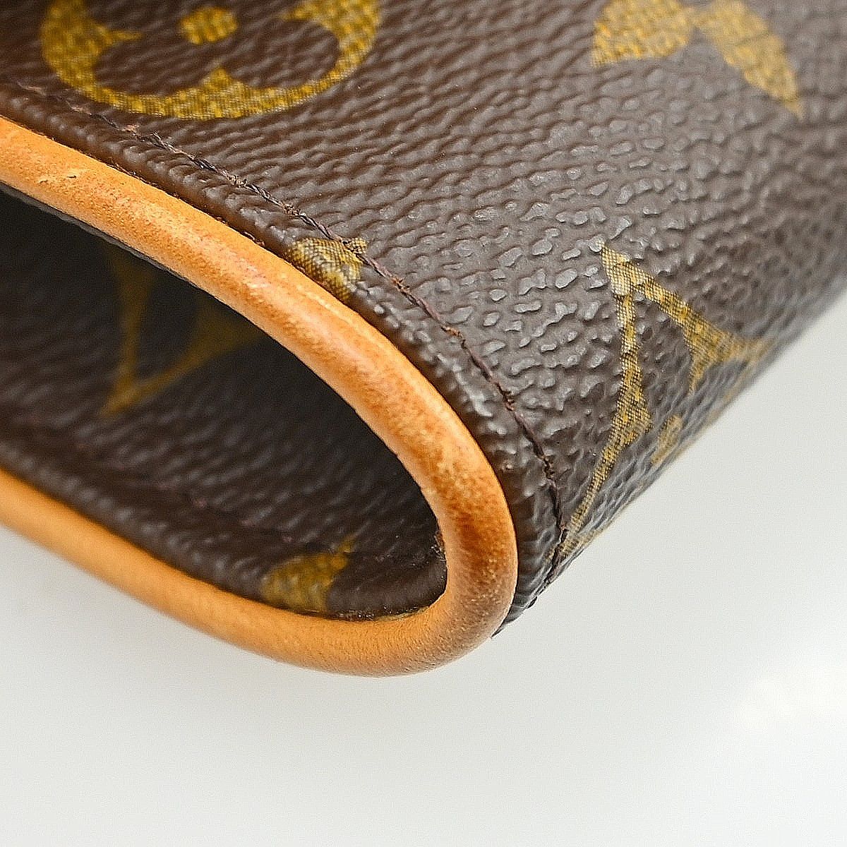 Louis Vuitton Louis Vuitton Twin Handbag Monogram Canvas Size ONE SIZE - 7 Thumbnail