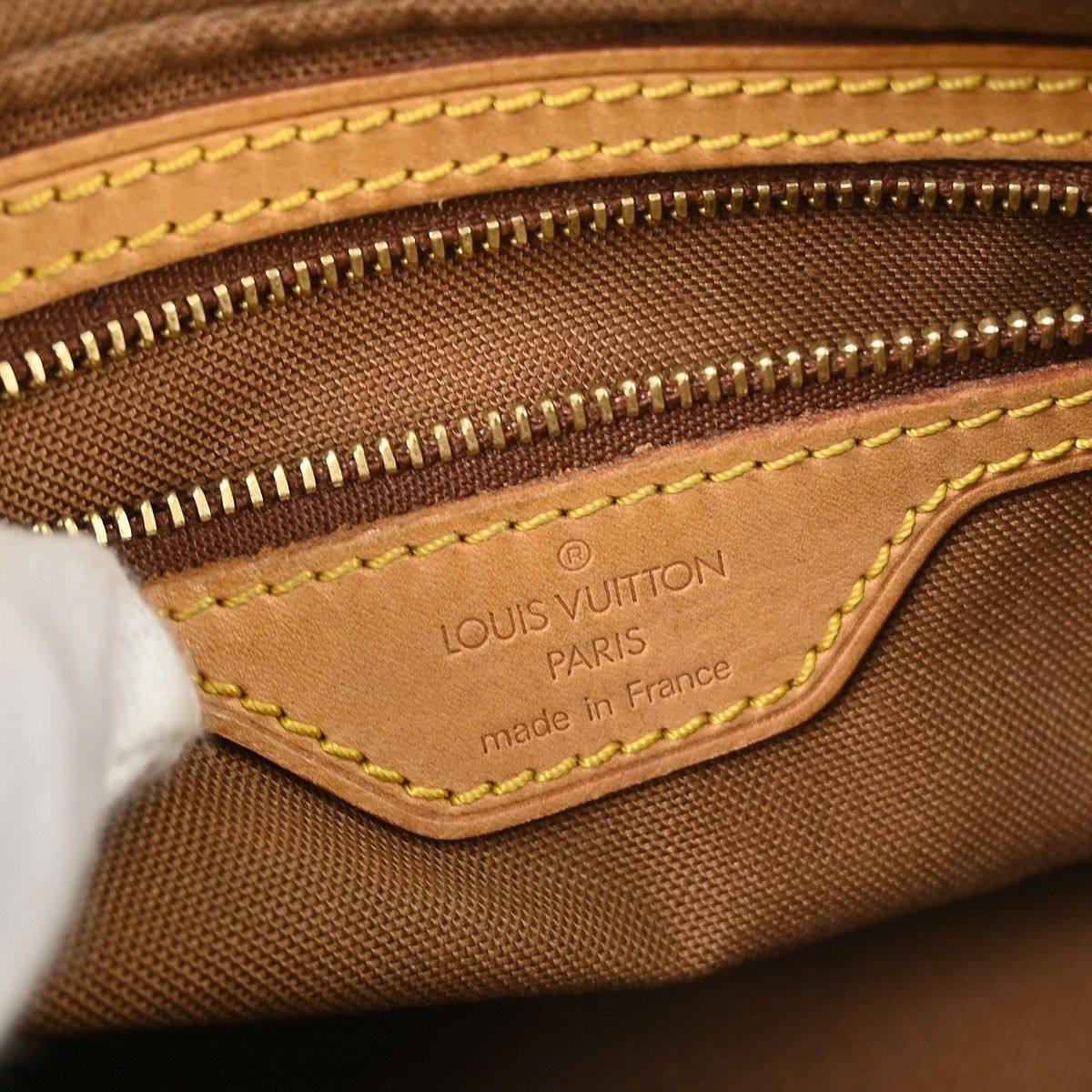 Louis Vuitton Louis Vuitton Trotteur Handbag Monogram Canvas Size ONE SIZE - 4 Thumbnail
