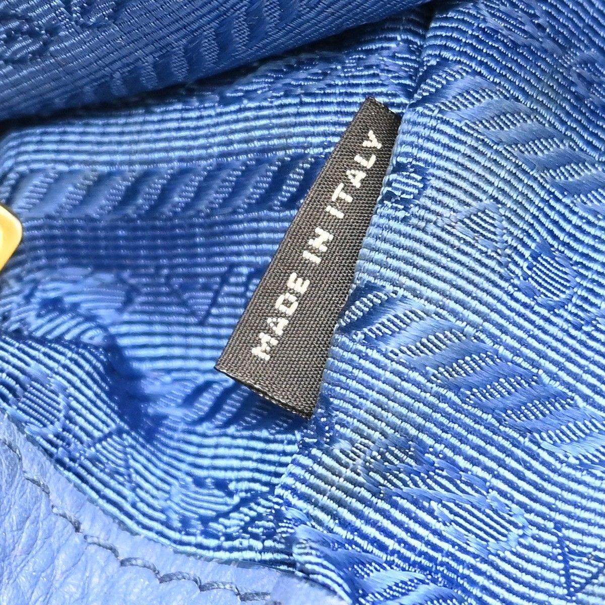 Prada Prada Rolled Hobo Vitello Daino Size ONE SIZE - 9 Thumbnail