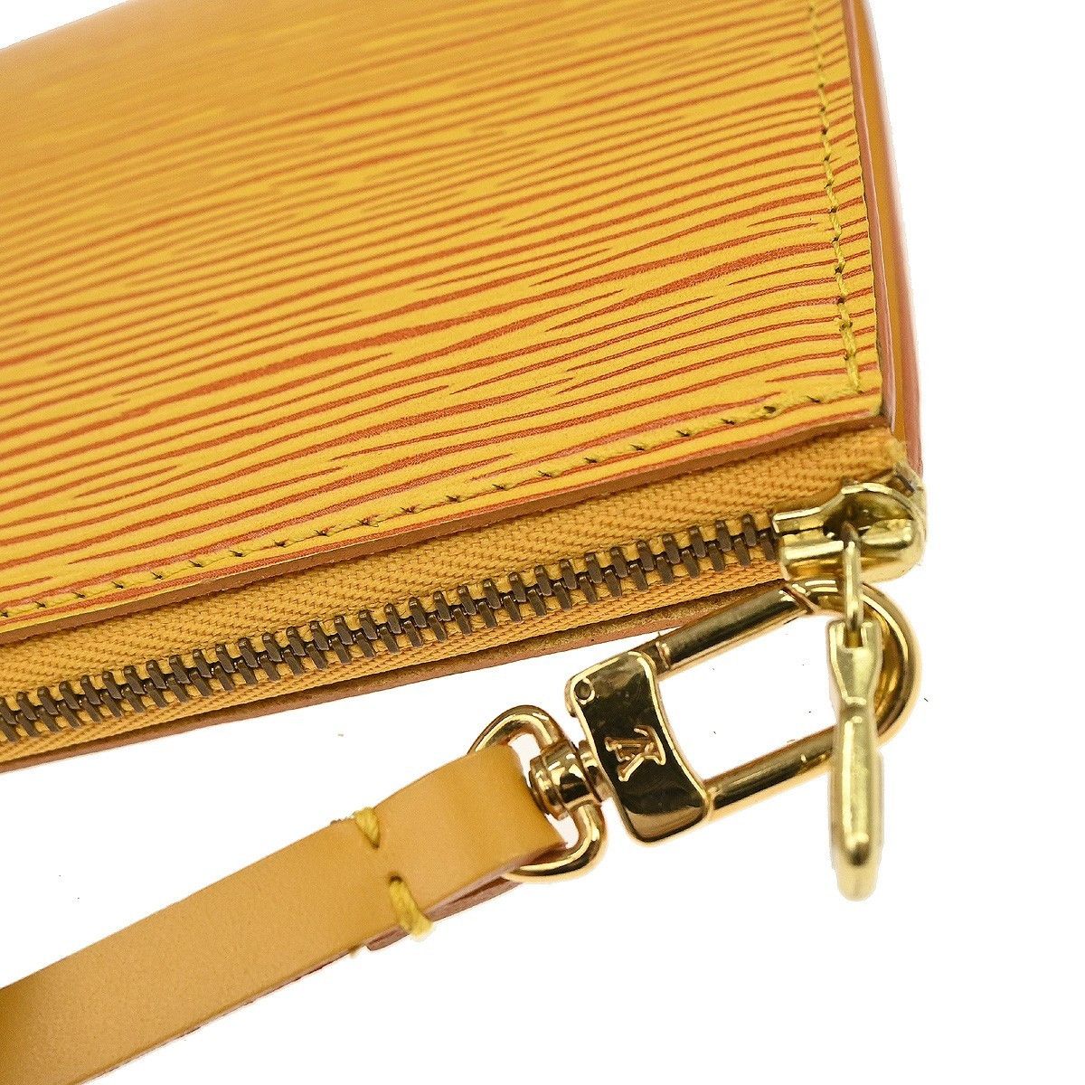 Louis Vuitton Louis Vuitton Pochette Accessoires Epi Leather Size ONE SIZE - 9 Thumbnail